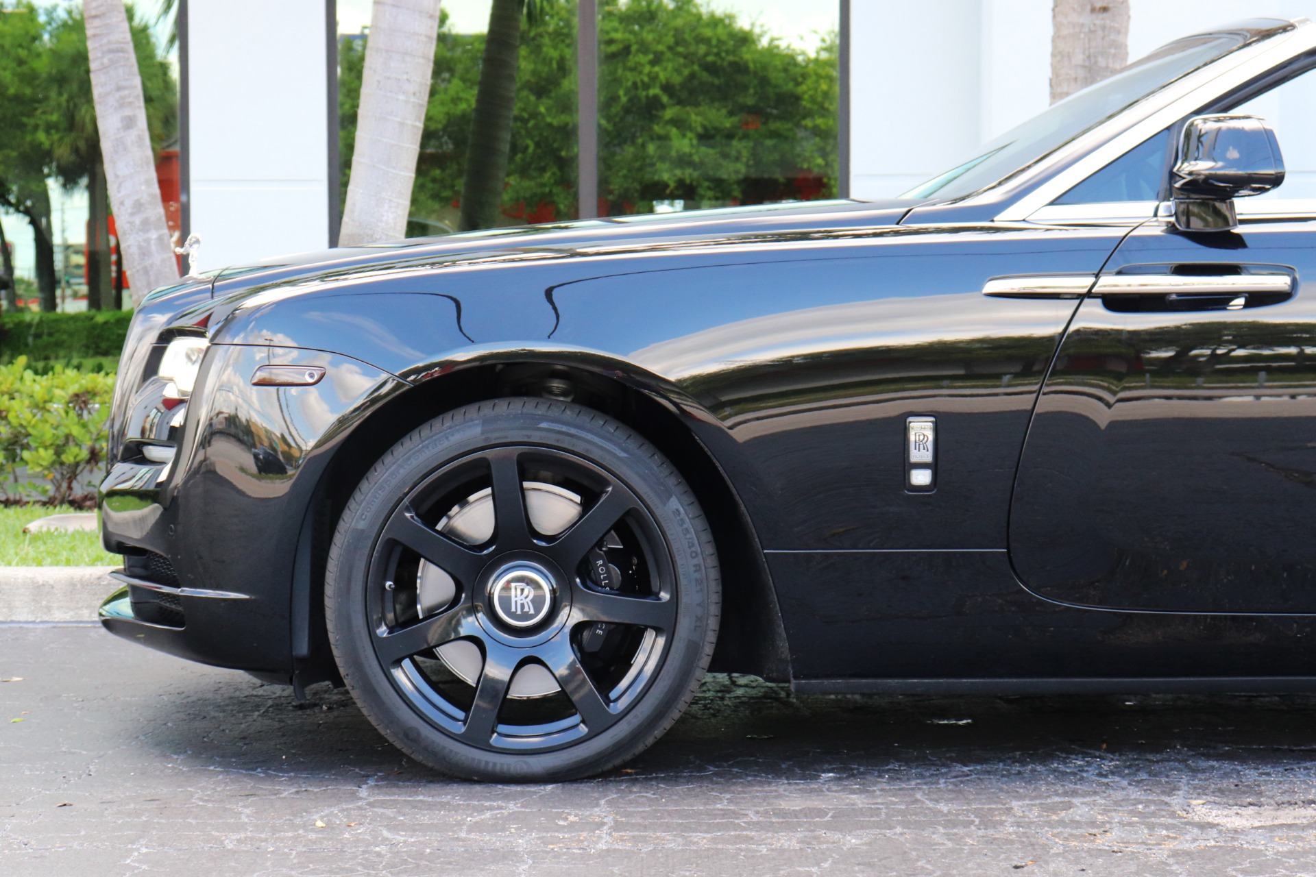 Used-2017-Rolls-Royce-Dawn