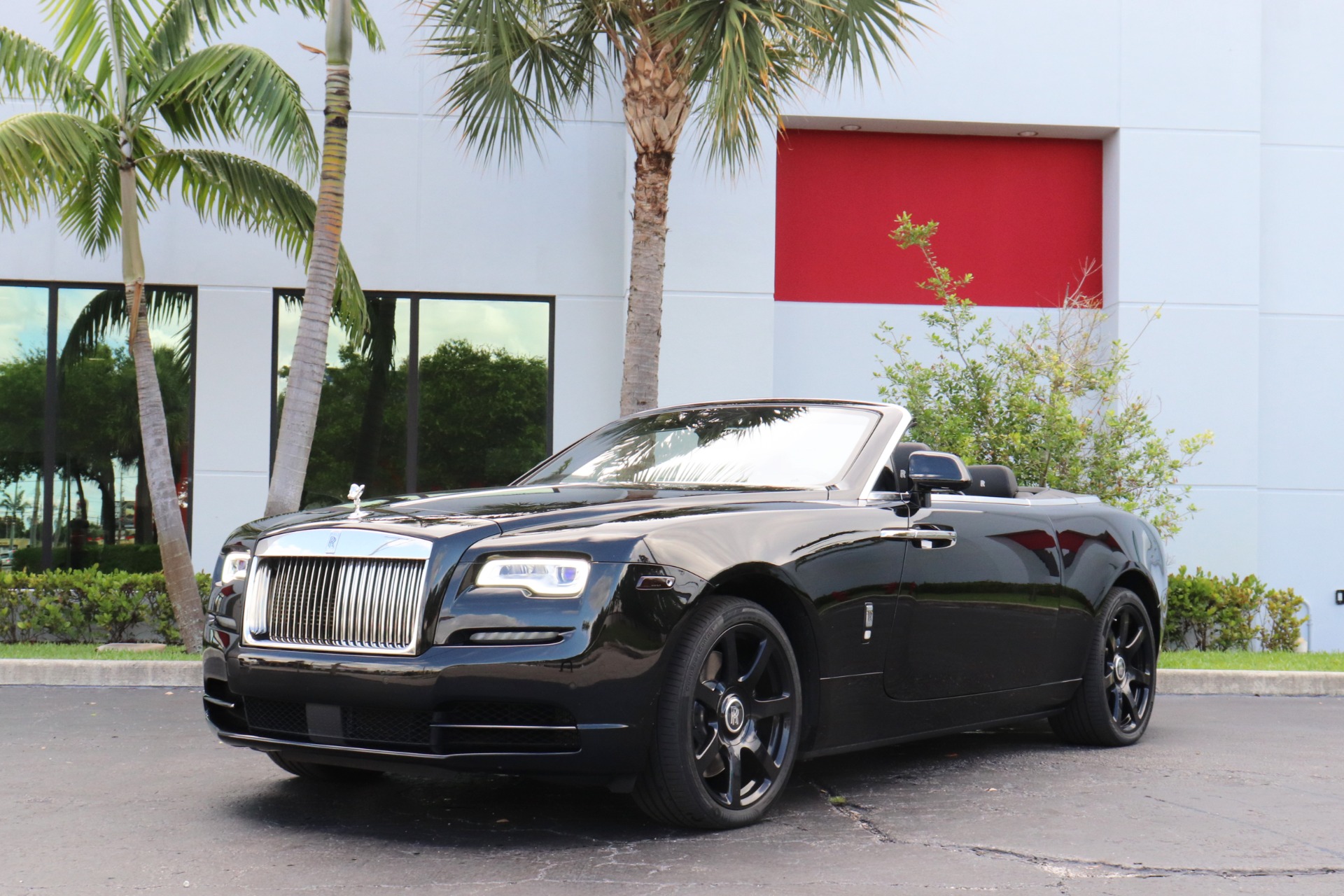 Used-2017-Rolls-Royce-Dawn