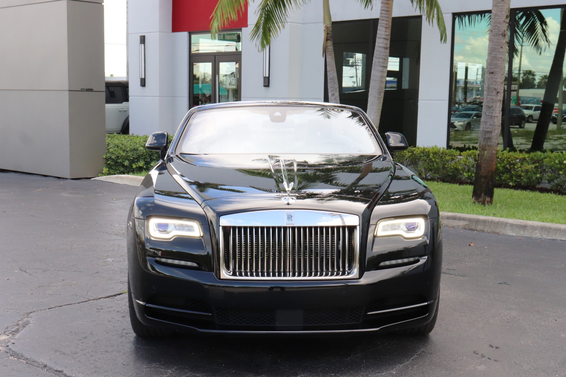 Used-2017-Rolls-Royce-Dawn