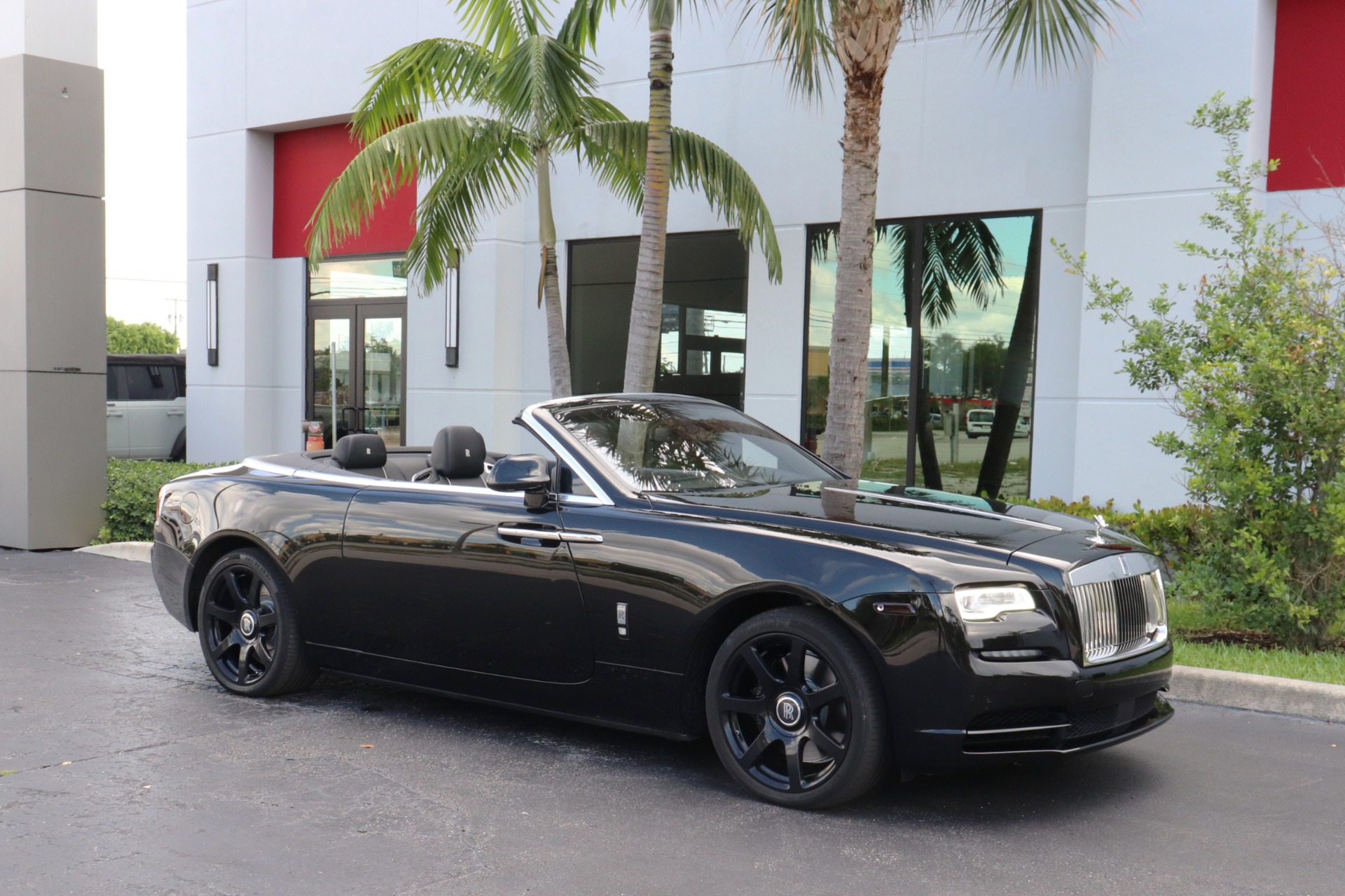 Used-2017-Rolls-Royce-Dawn