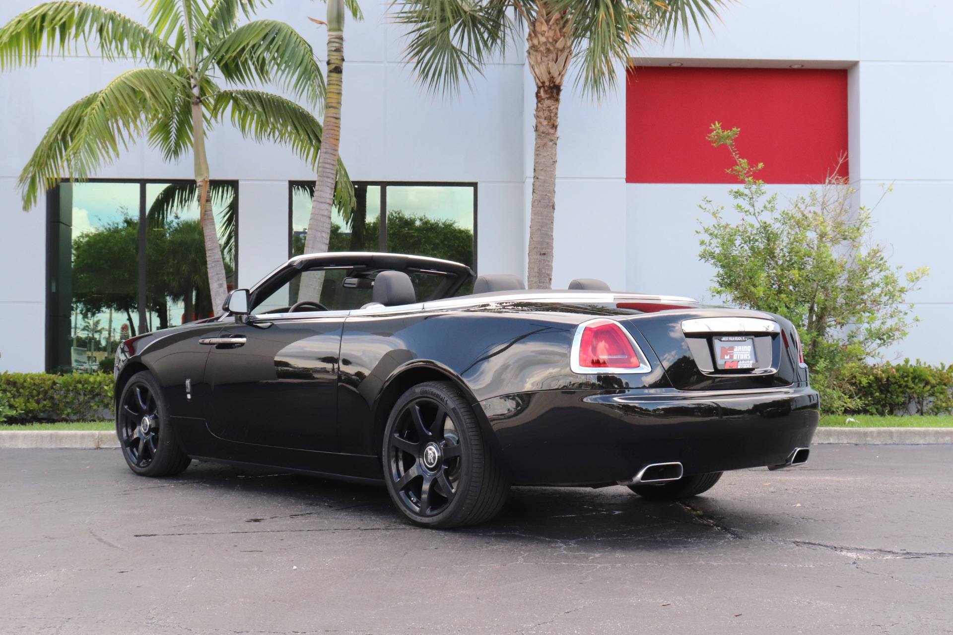Used-2017-Rolls-Royce-Dawn