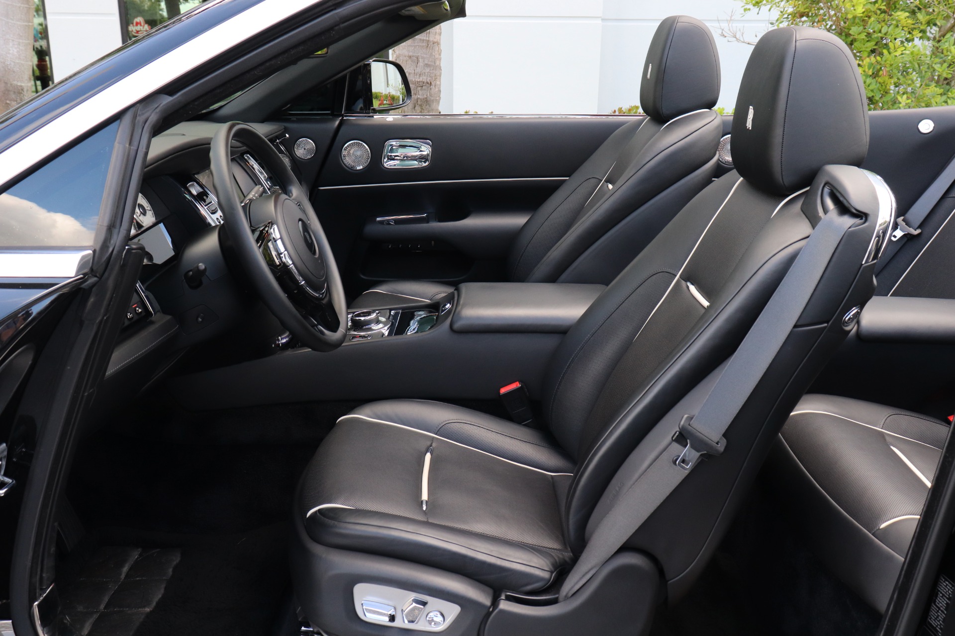 Used-2017-Rolls-Royce-Dawn