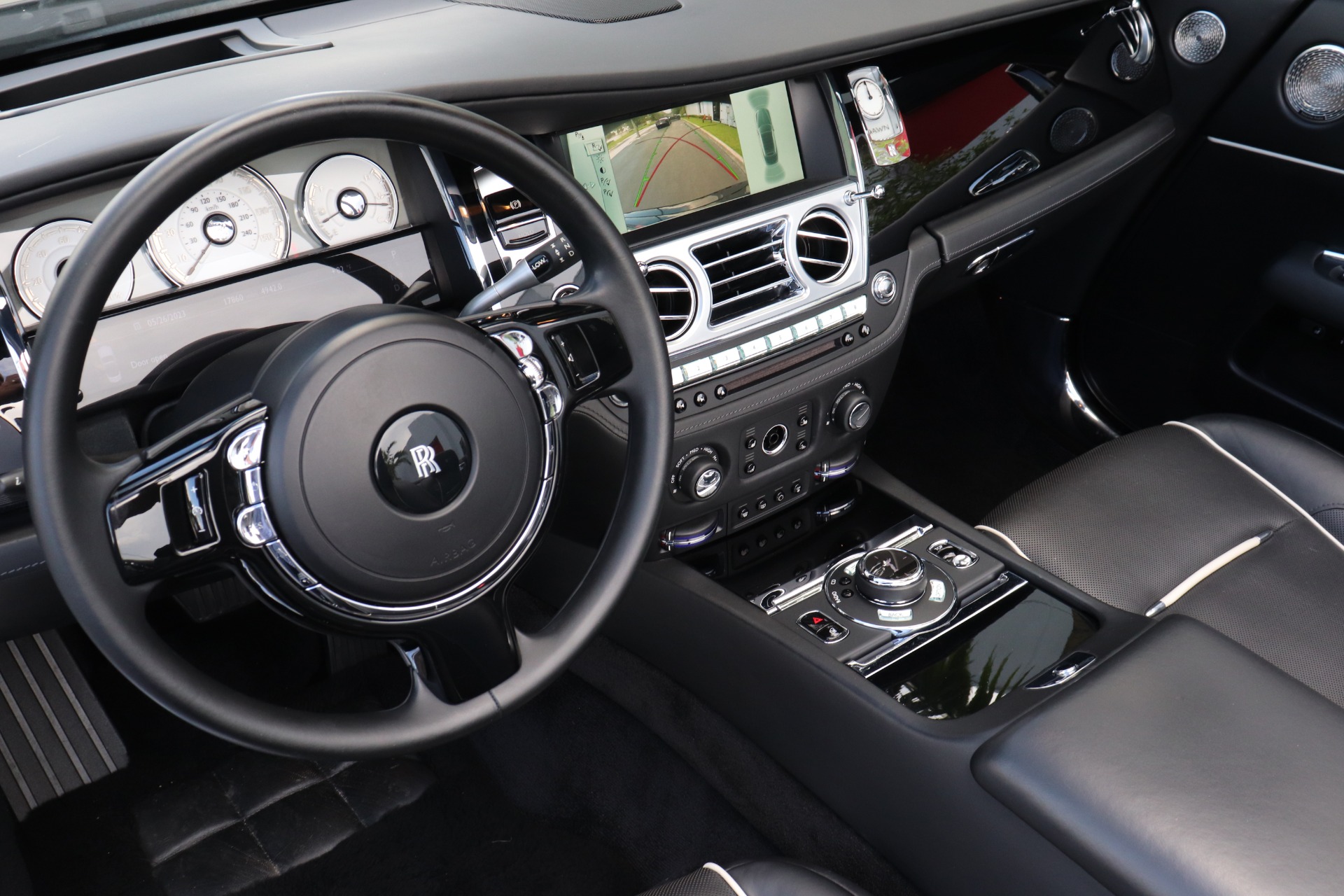 Used-2017-Rolls-Royce-Dawn