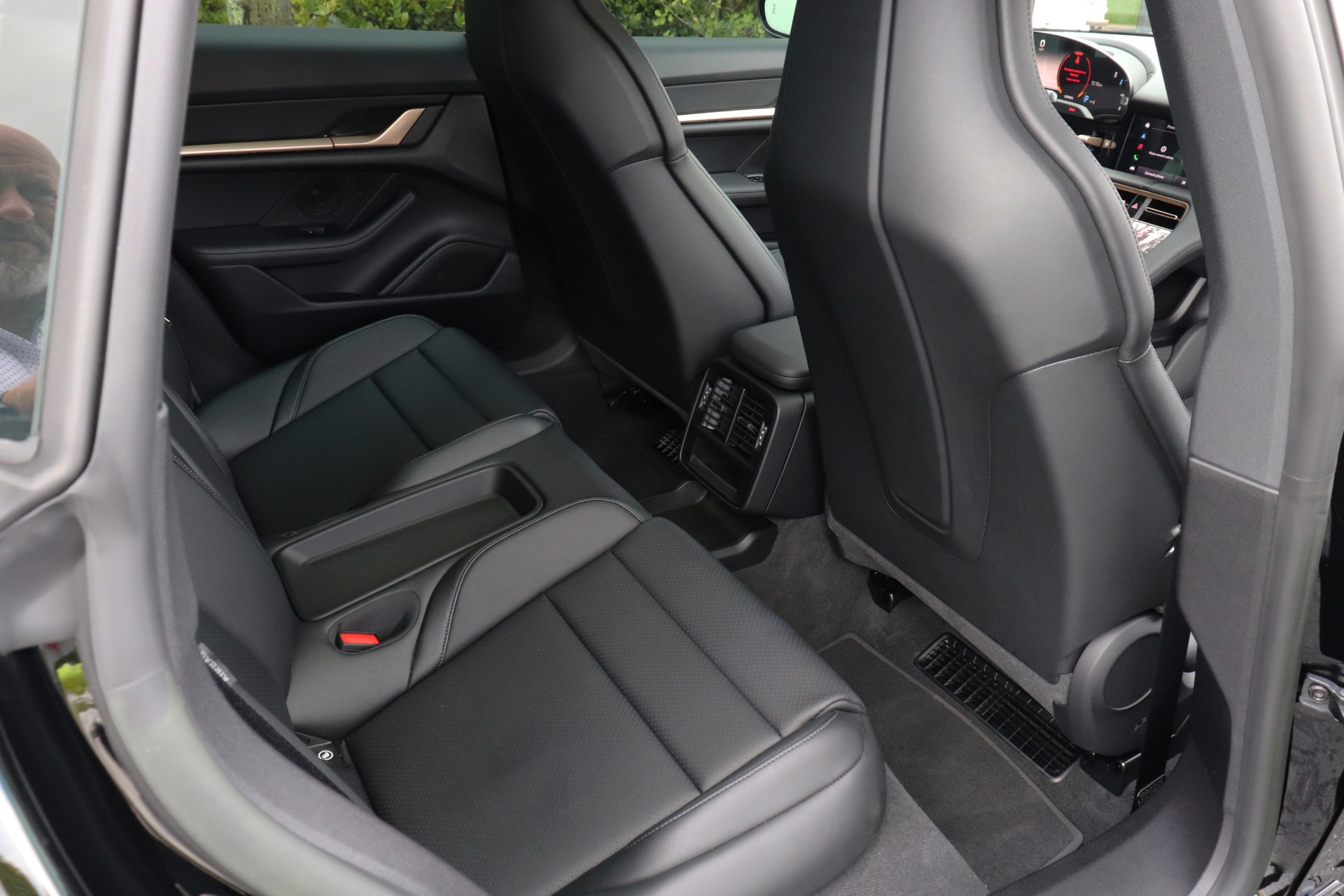 Used-2023-Porsche-Taycan-4-Cross-Turismo