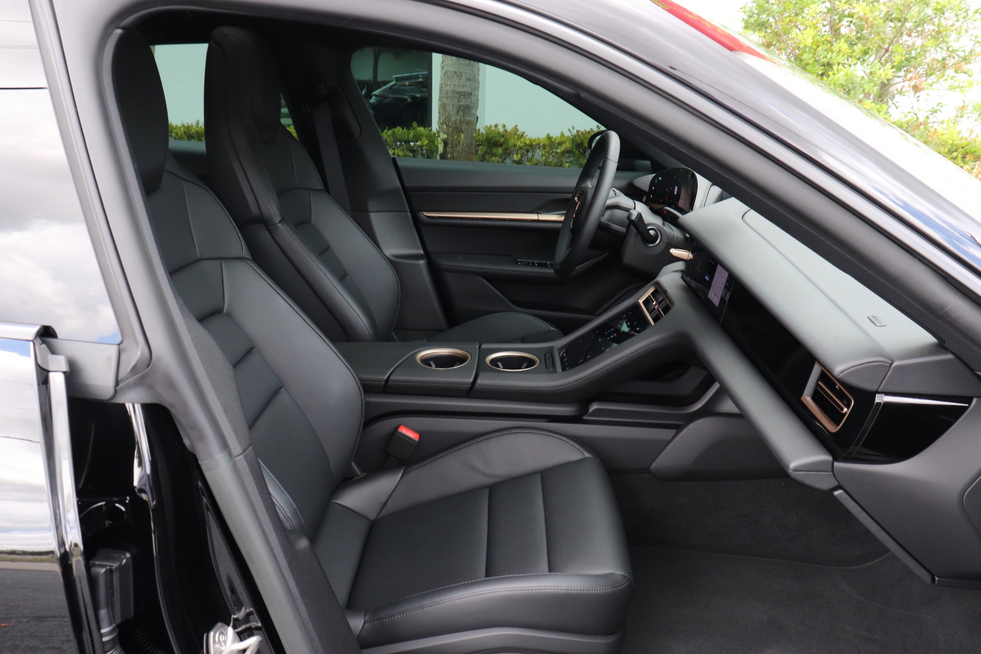 Used-2023-Porsche-Taycan-4-Cross-Turismo