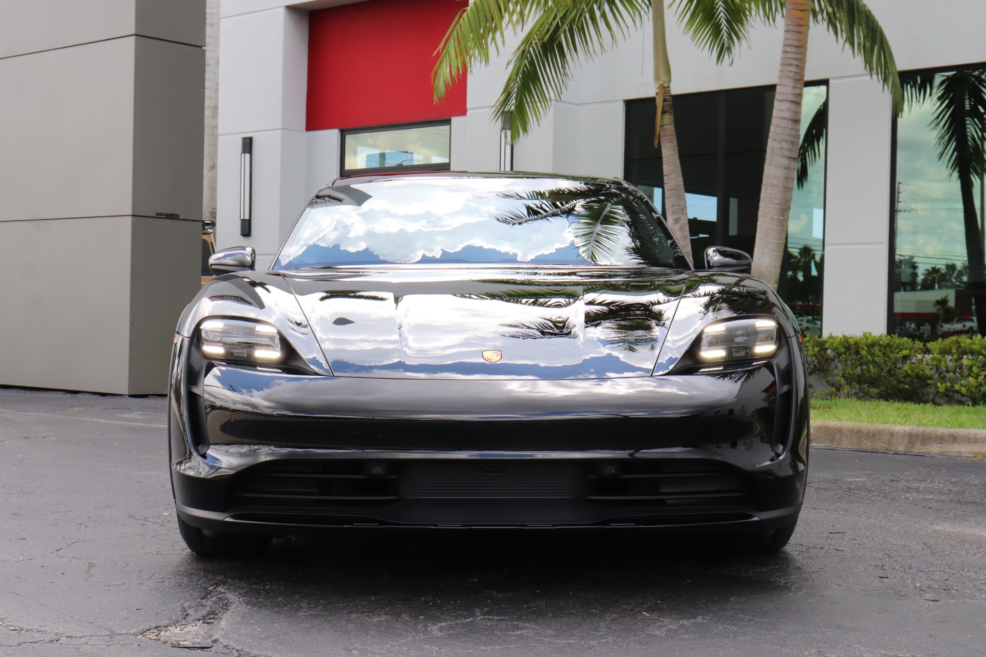 Used-2023-Porsche-Taycan-4-Cross-Turismo