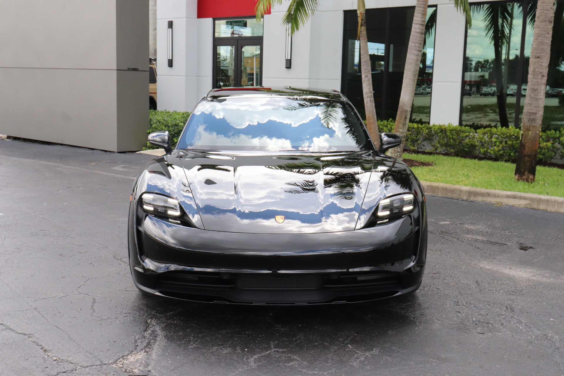 Used-2023-Porsche-Taycan-4-Cross-Turismo