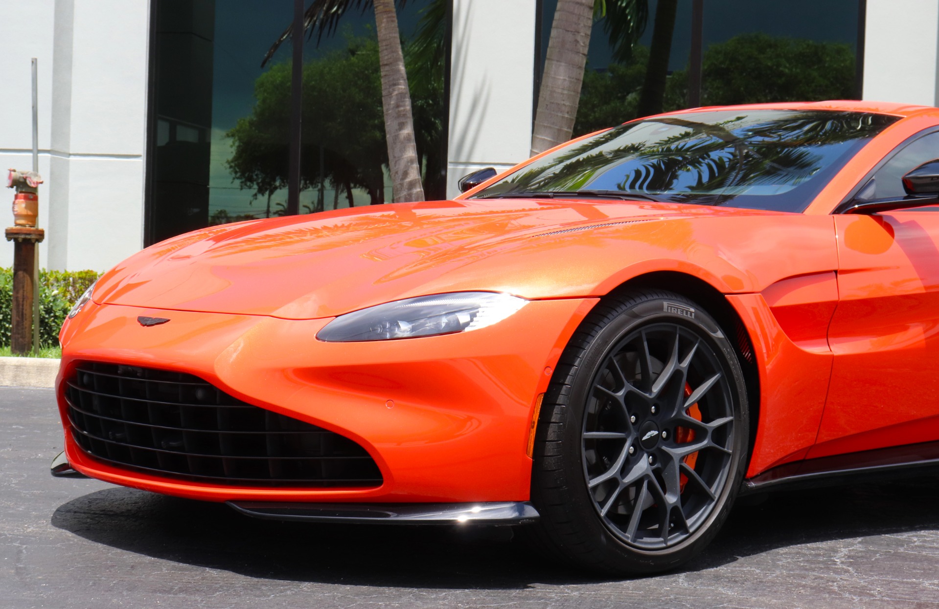 Used-2022-Aston-Martin-Vantage