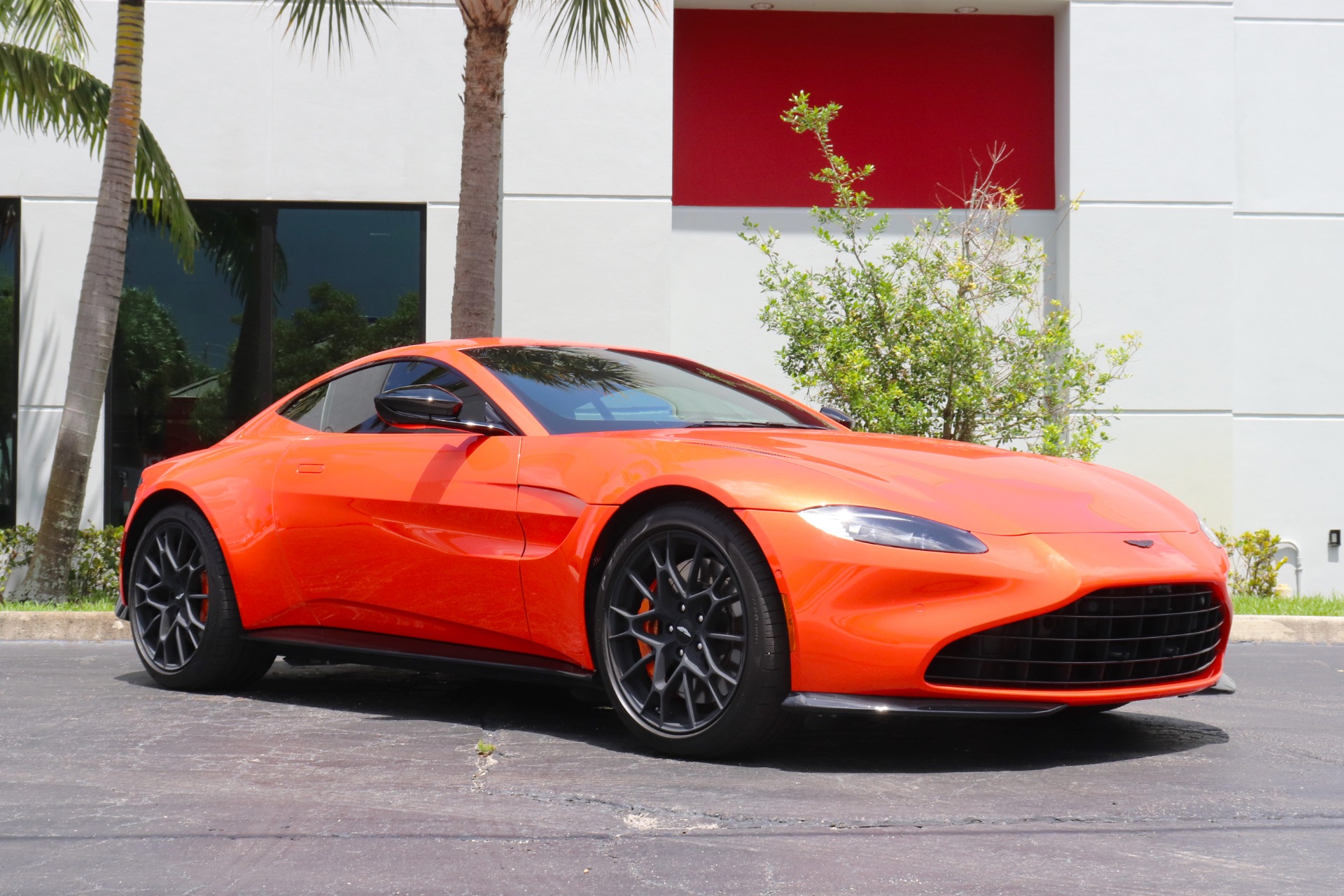 Used-2022-Aston-Martin-Vantage