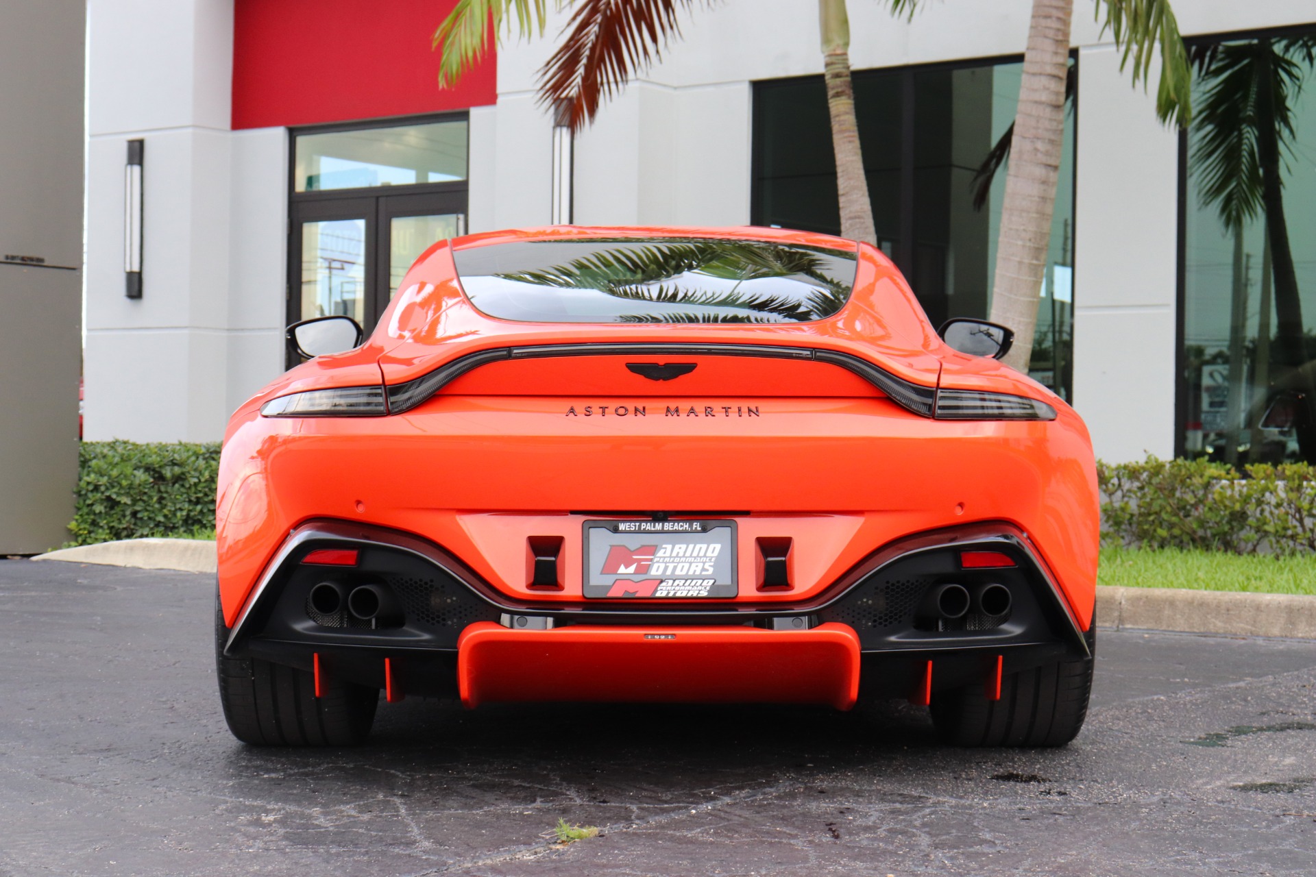 Used-2022-Aston-Martin-Vantage