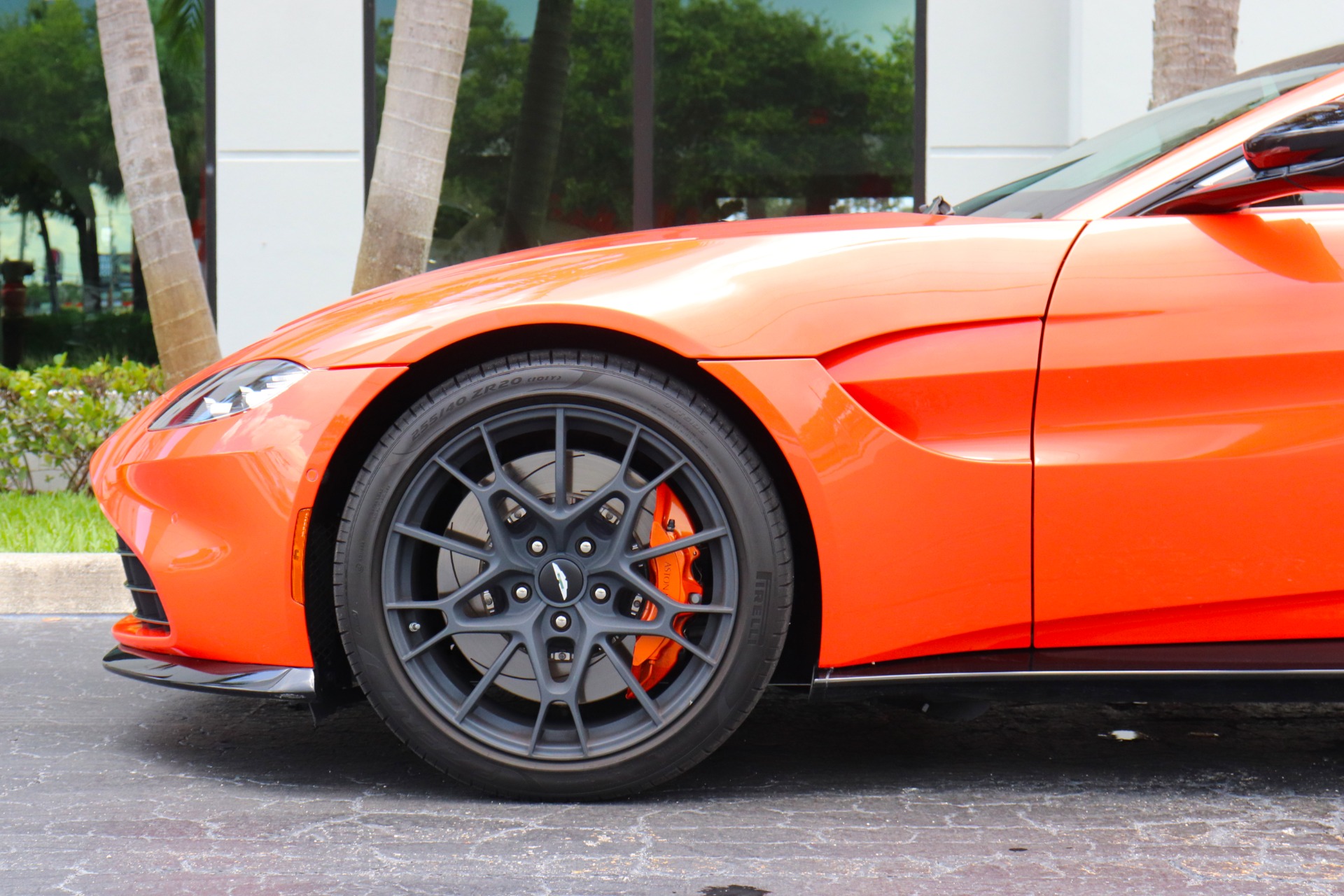 Used-2022-Aston-Martin-Vantage