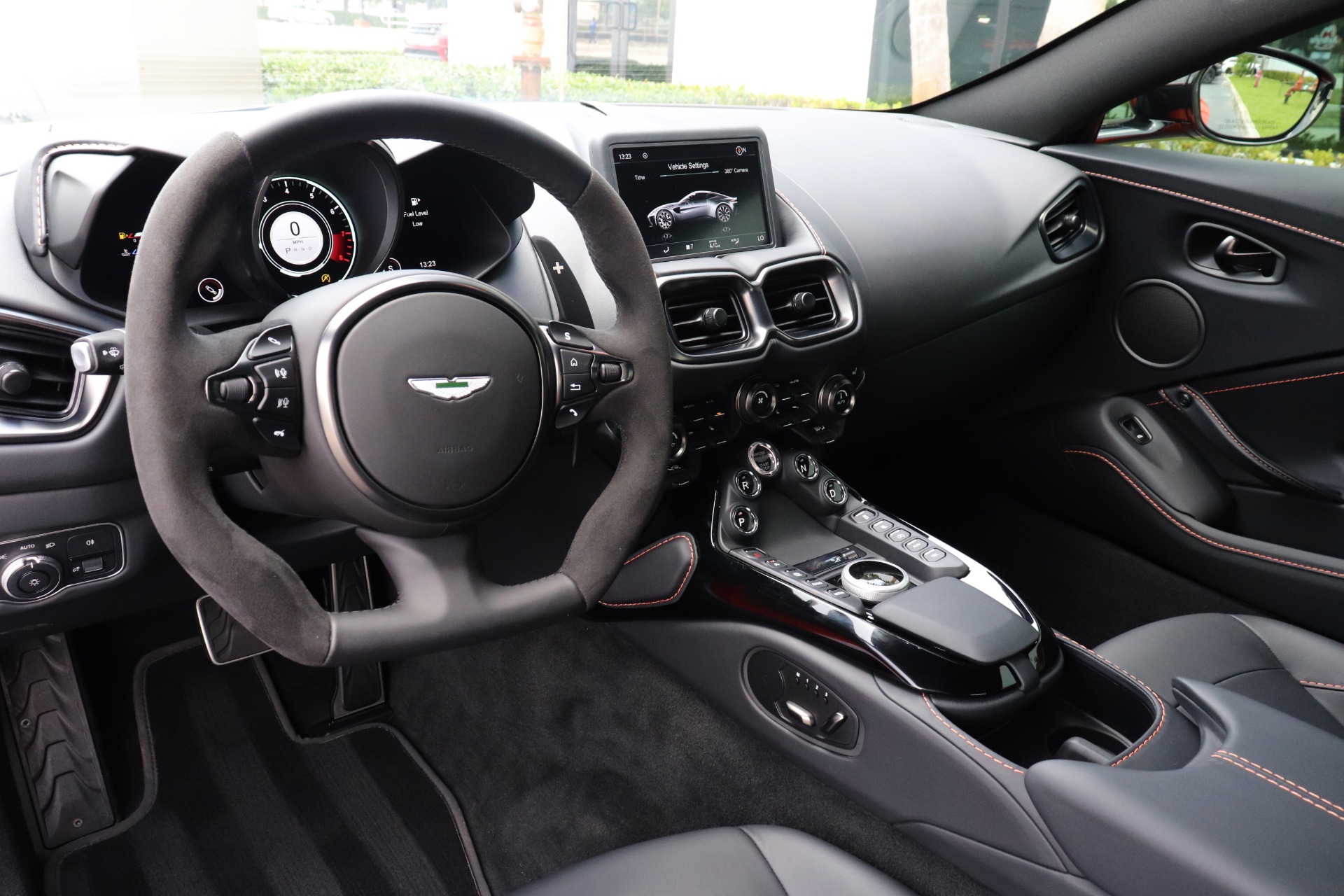Used-2022-Aston-Martin-Vantage