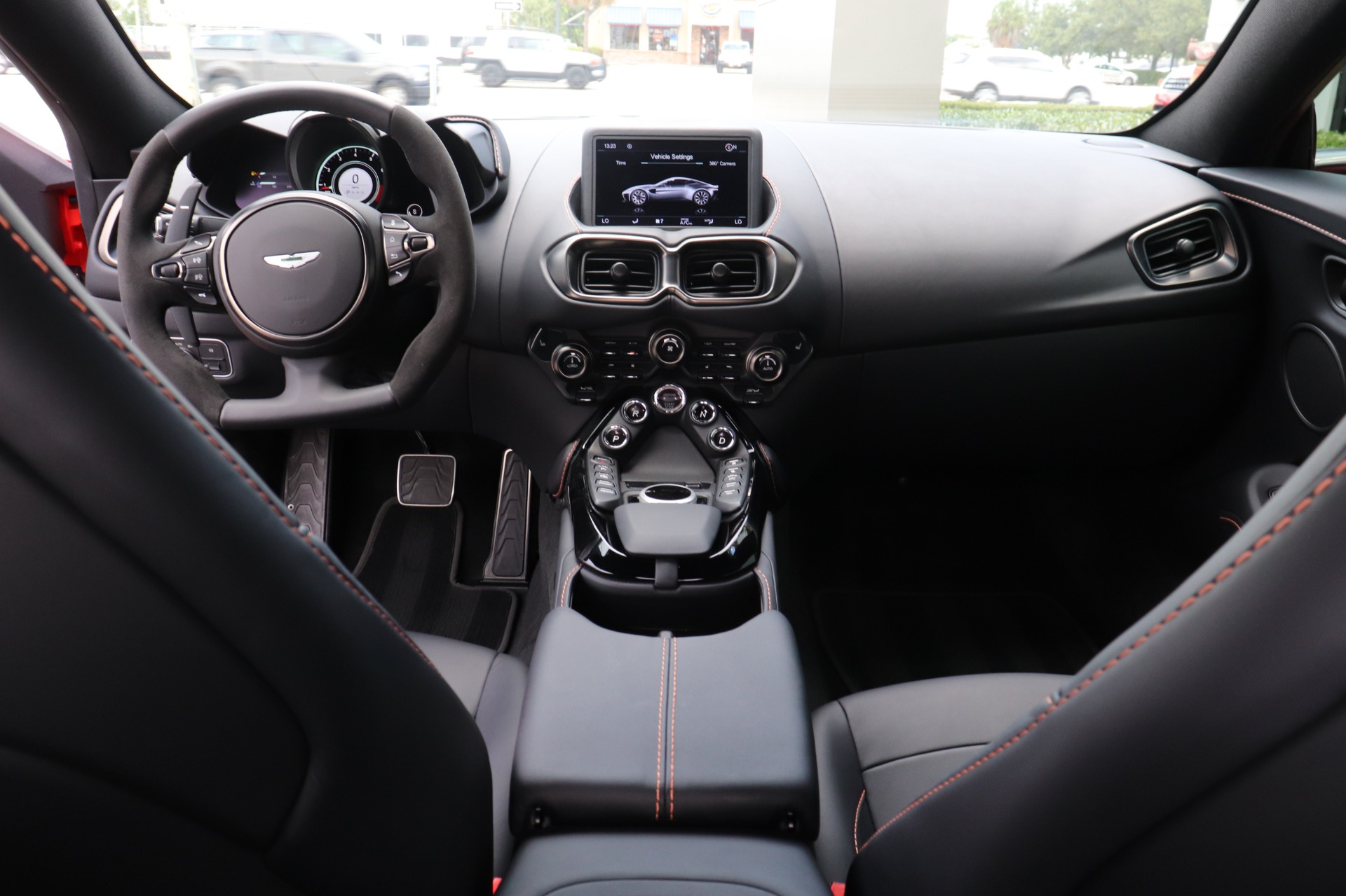 Used-2022-Aston-Martin-Vantage