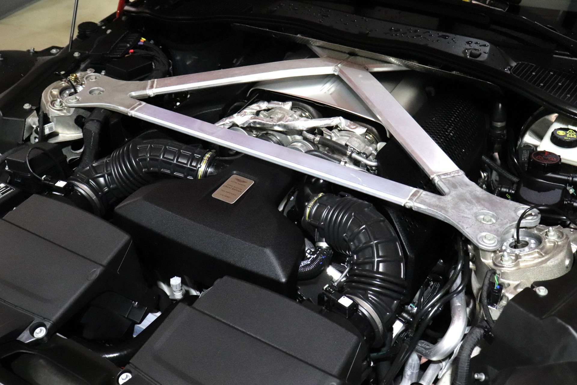 Used-2022-Aston-Martin-Vantage