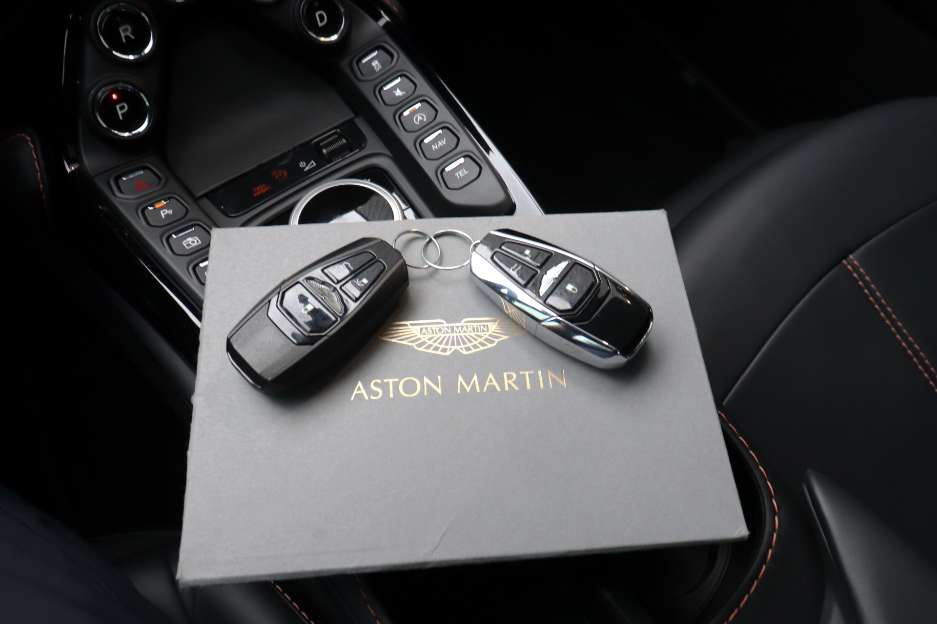 Used-2022-Aston-Martin-Vantage