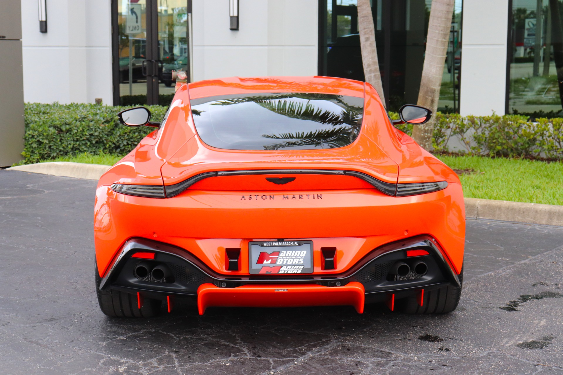 Used-2022-Aston-Martin-Vantage