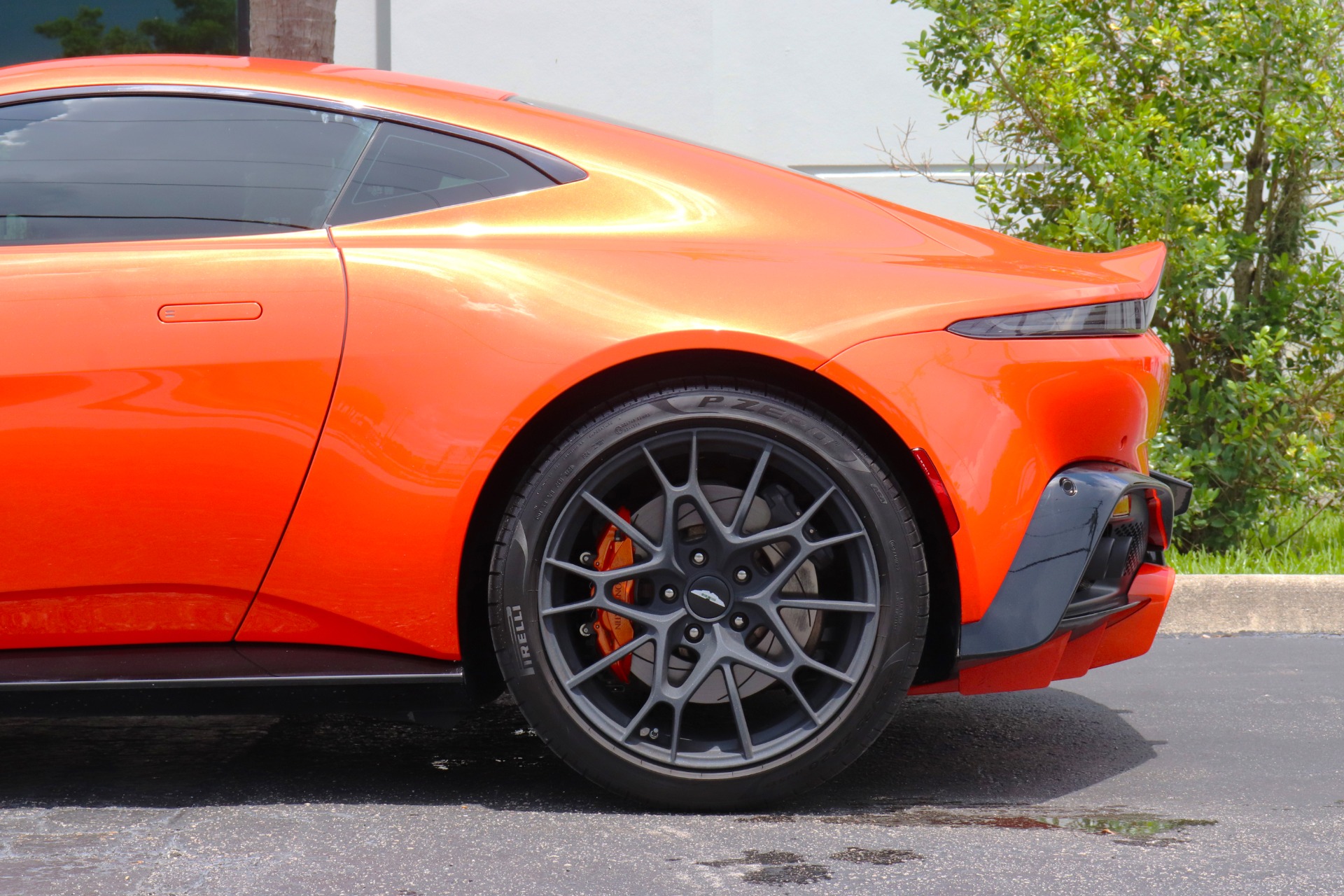 Used-2022-Aston-Martin-Vantage
