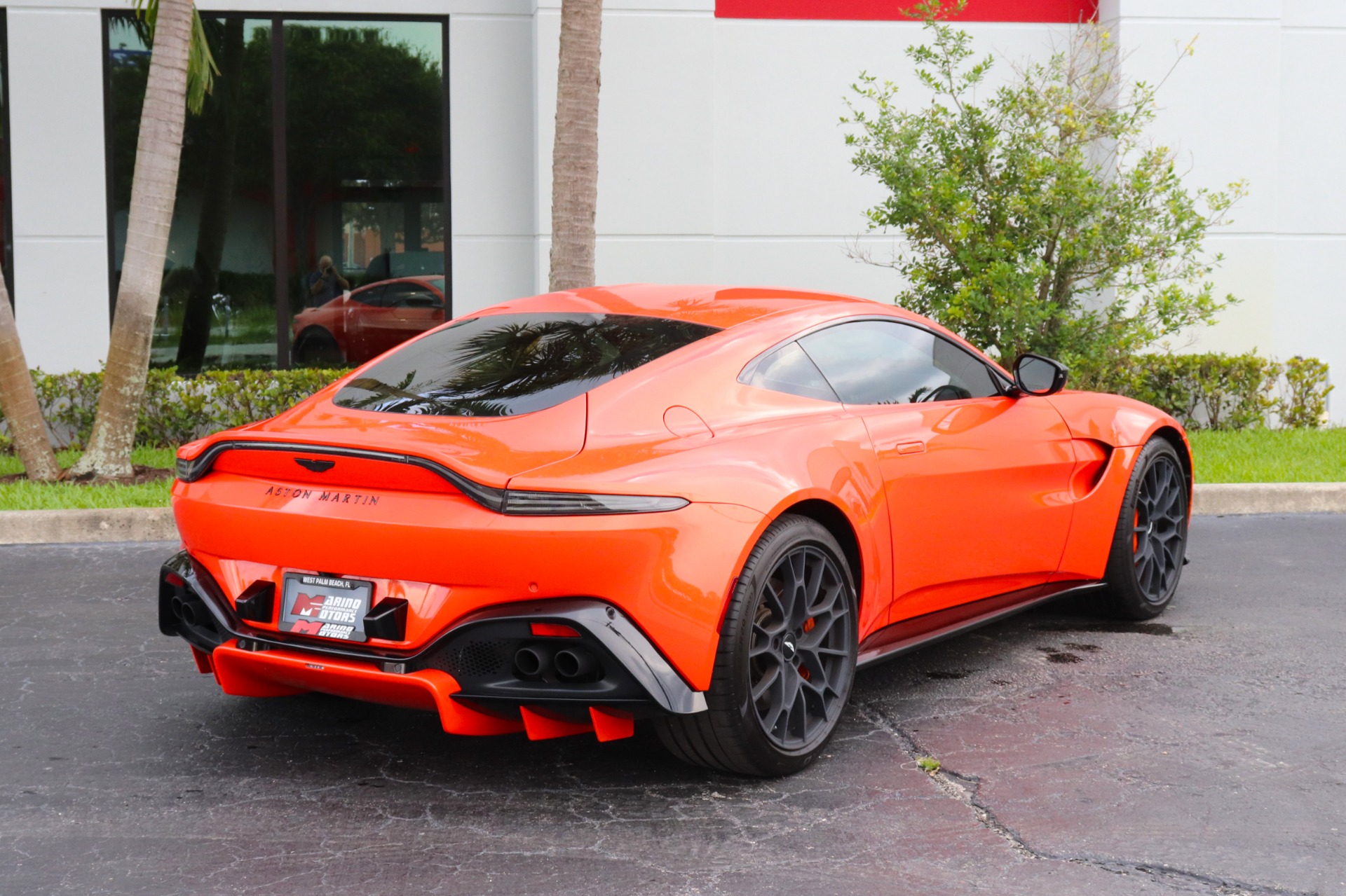 Used-2022-Aston-Martin-Vantage