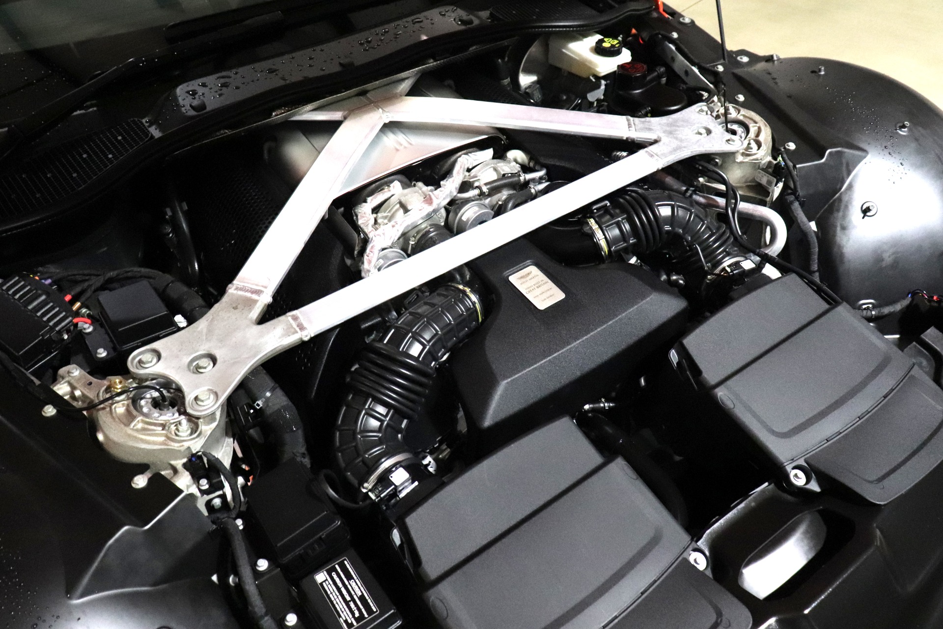 Used-2022-Aston-Martin-Vantage