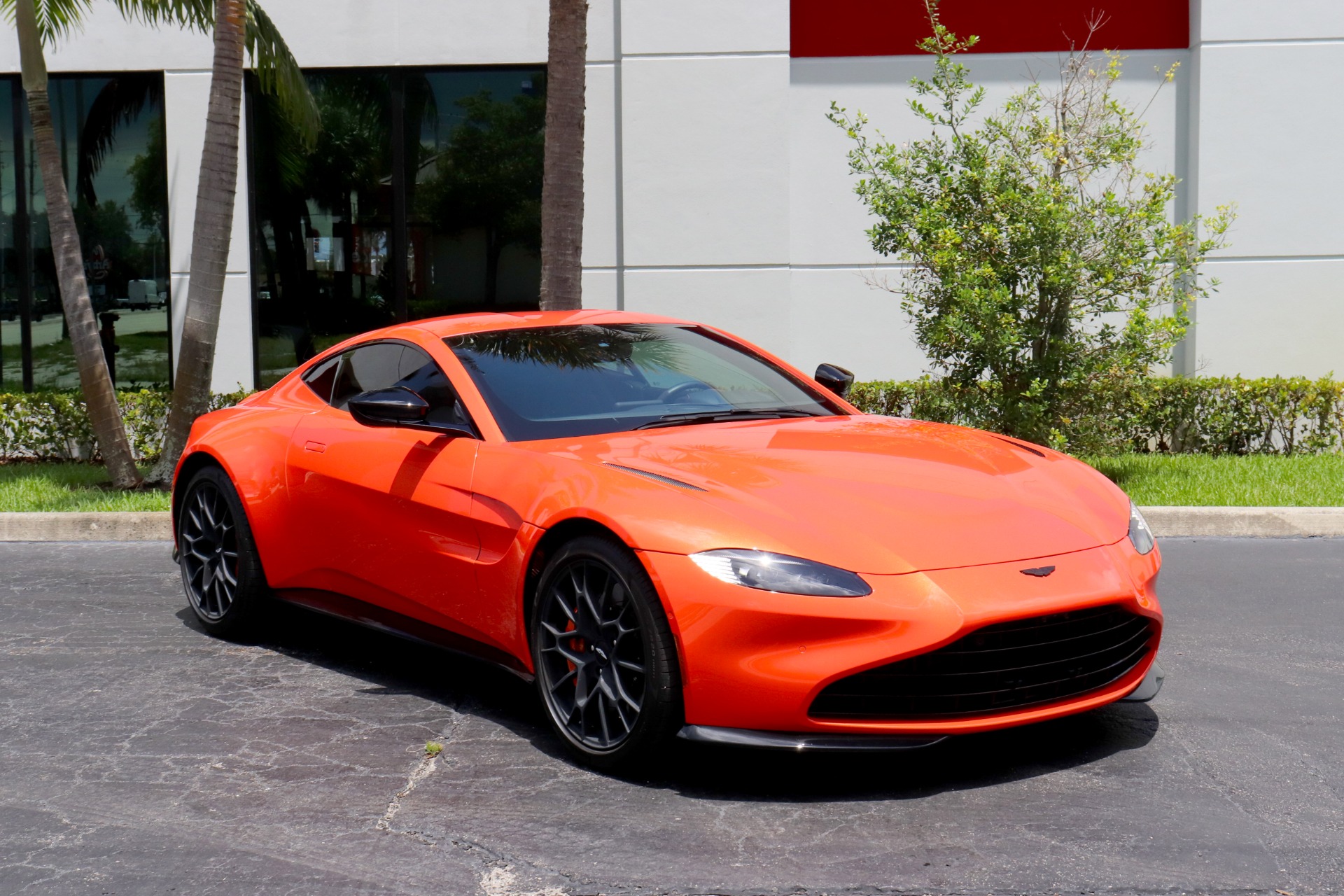 Used-2022-Aston-Martin-Vantage