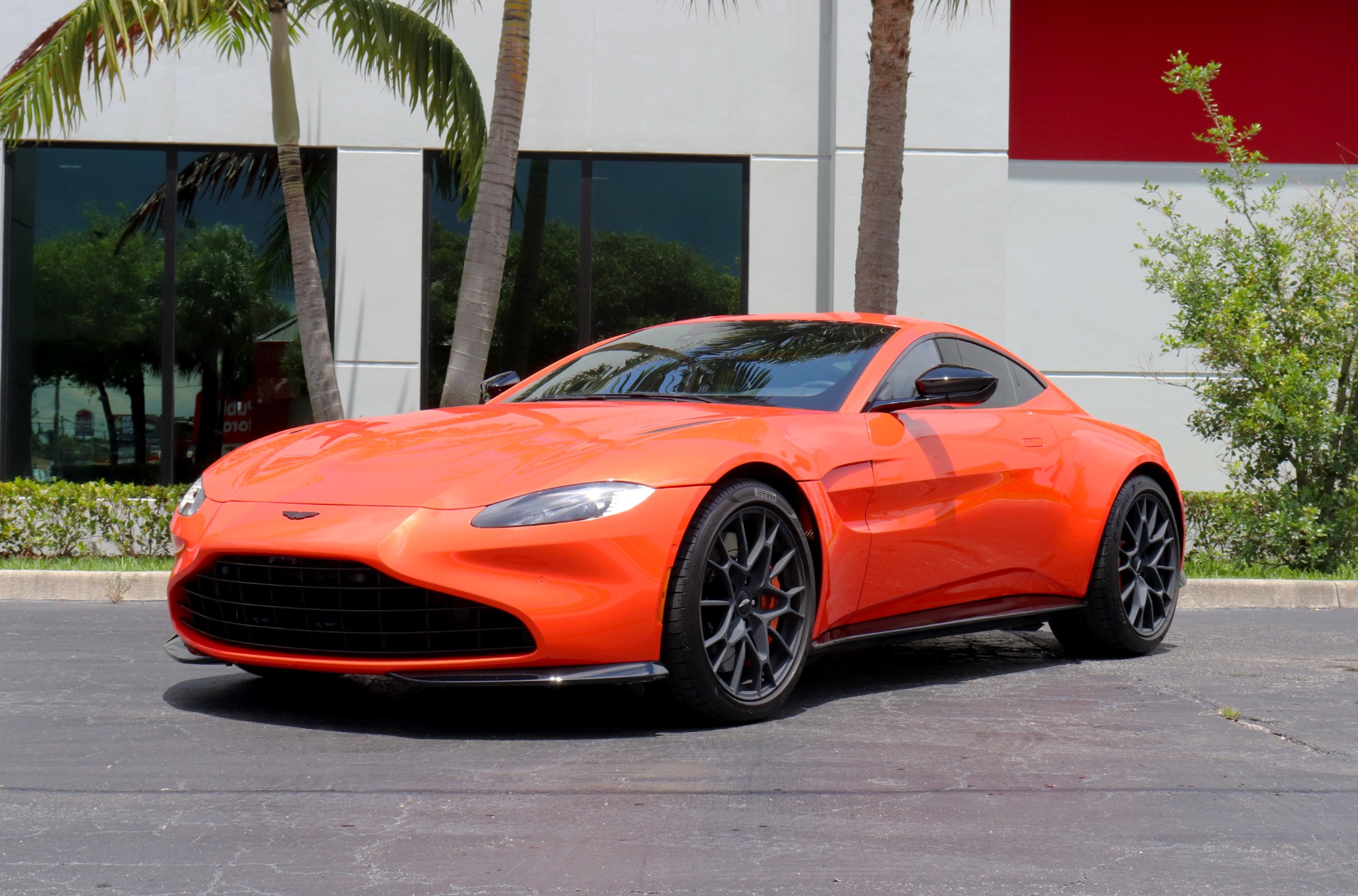 Used-2022-Aston-Martin-Vantage