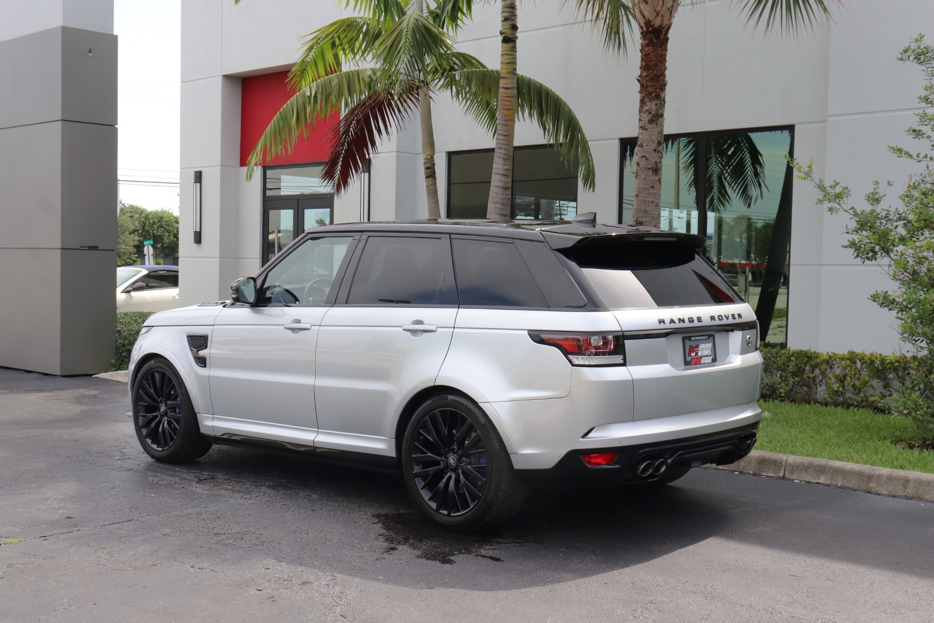 Used-2017-Land-Rover-Range-Rover-Sport-SVR