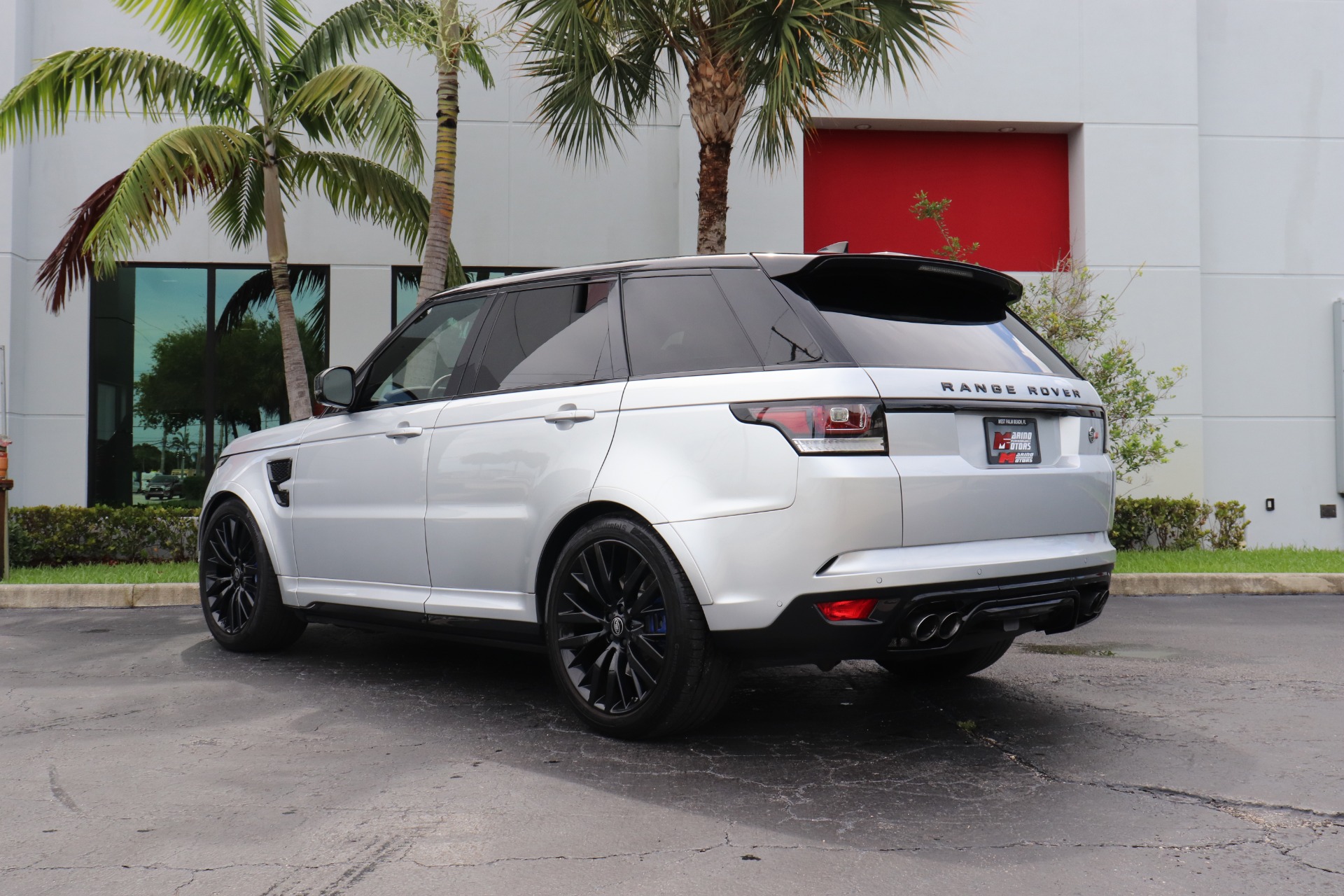 Used-2017-Land-Rover-Range-Rover-Sport-SVR