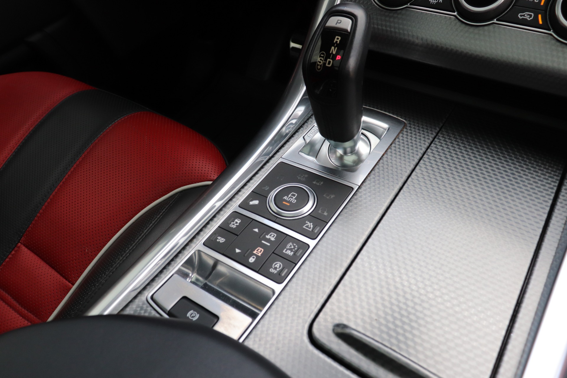 Used-2017-Land-Rover-Range-Rover-Sport-SVR