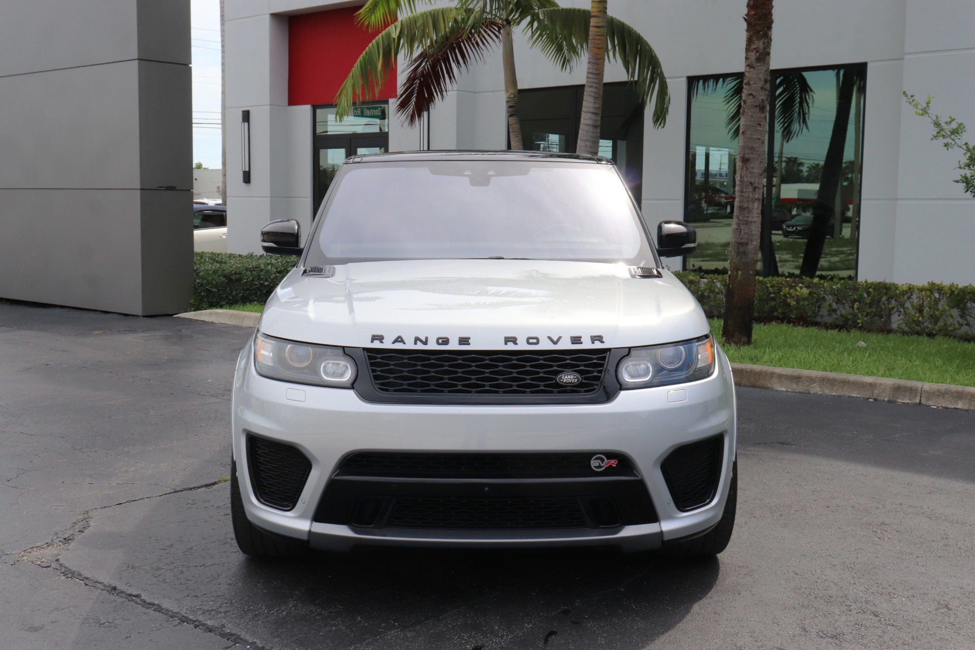 Used-2017-Land-Rover-Range-Rover-Sport-SVR