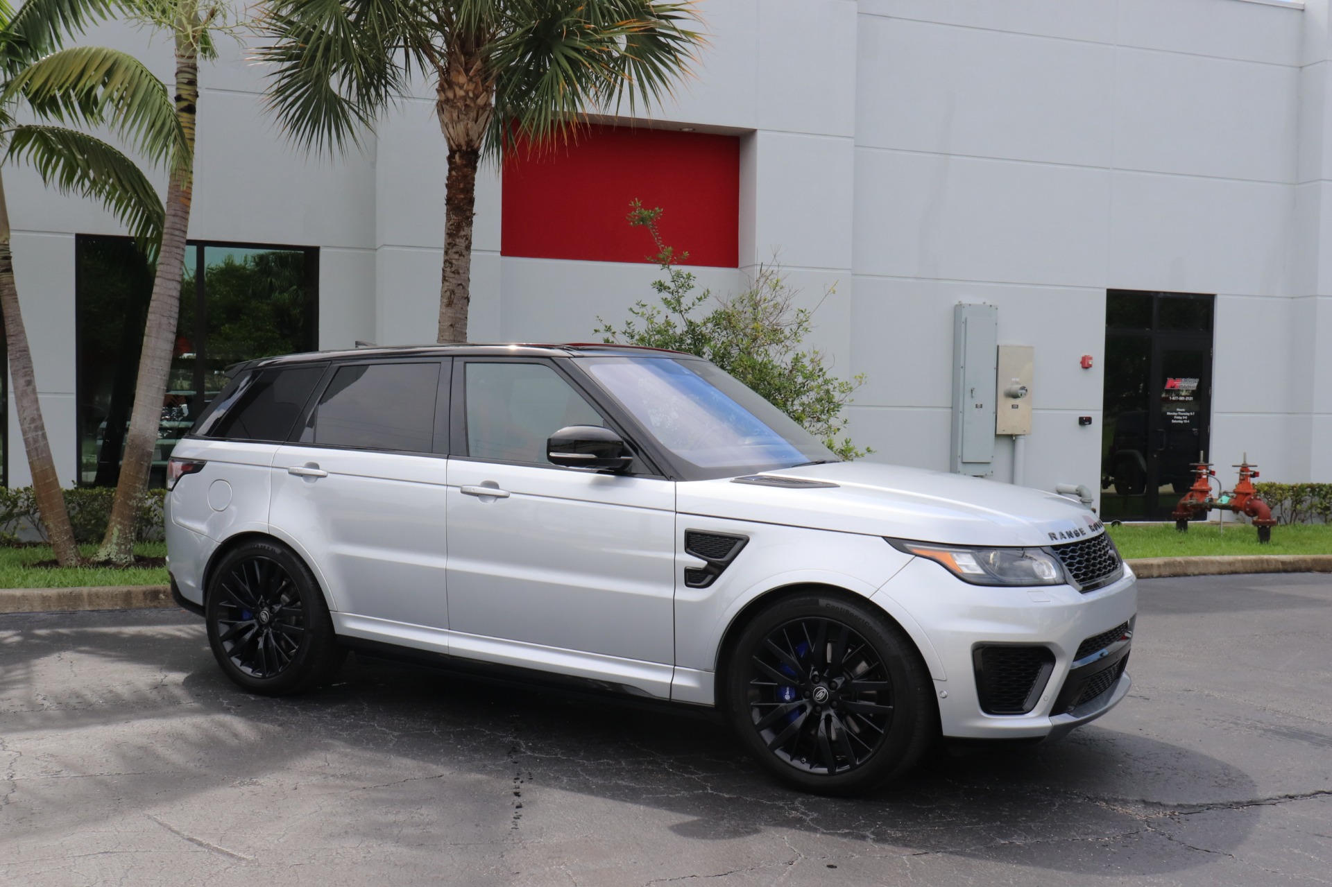 Used-2017-Land-Rover-Range-Rover-Sport-SVR