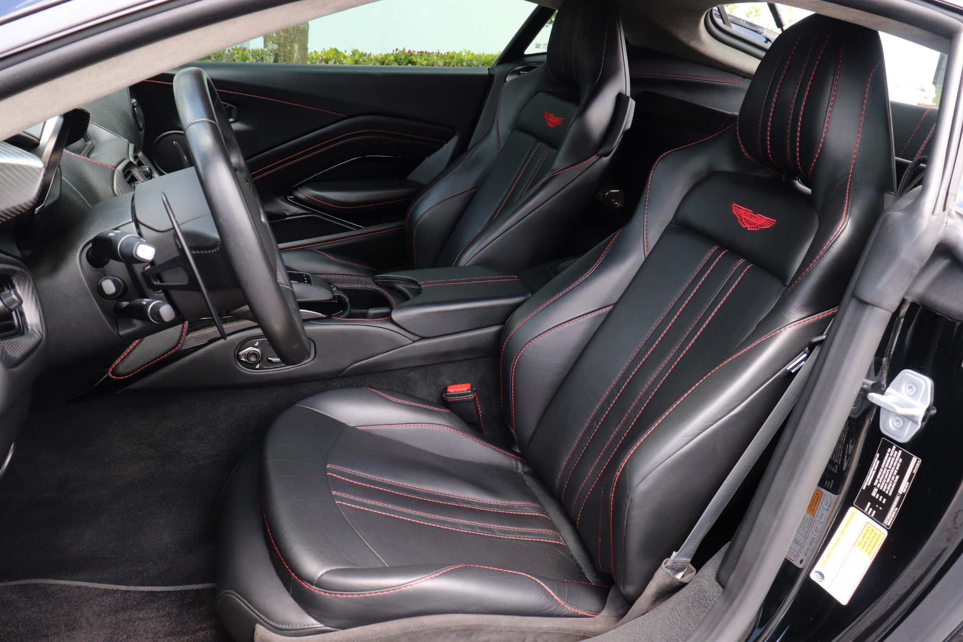 Used-2019-Aston-Martin-Vantage