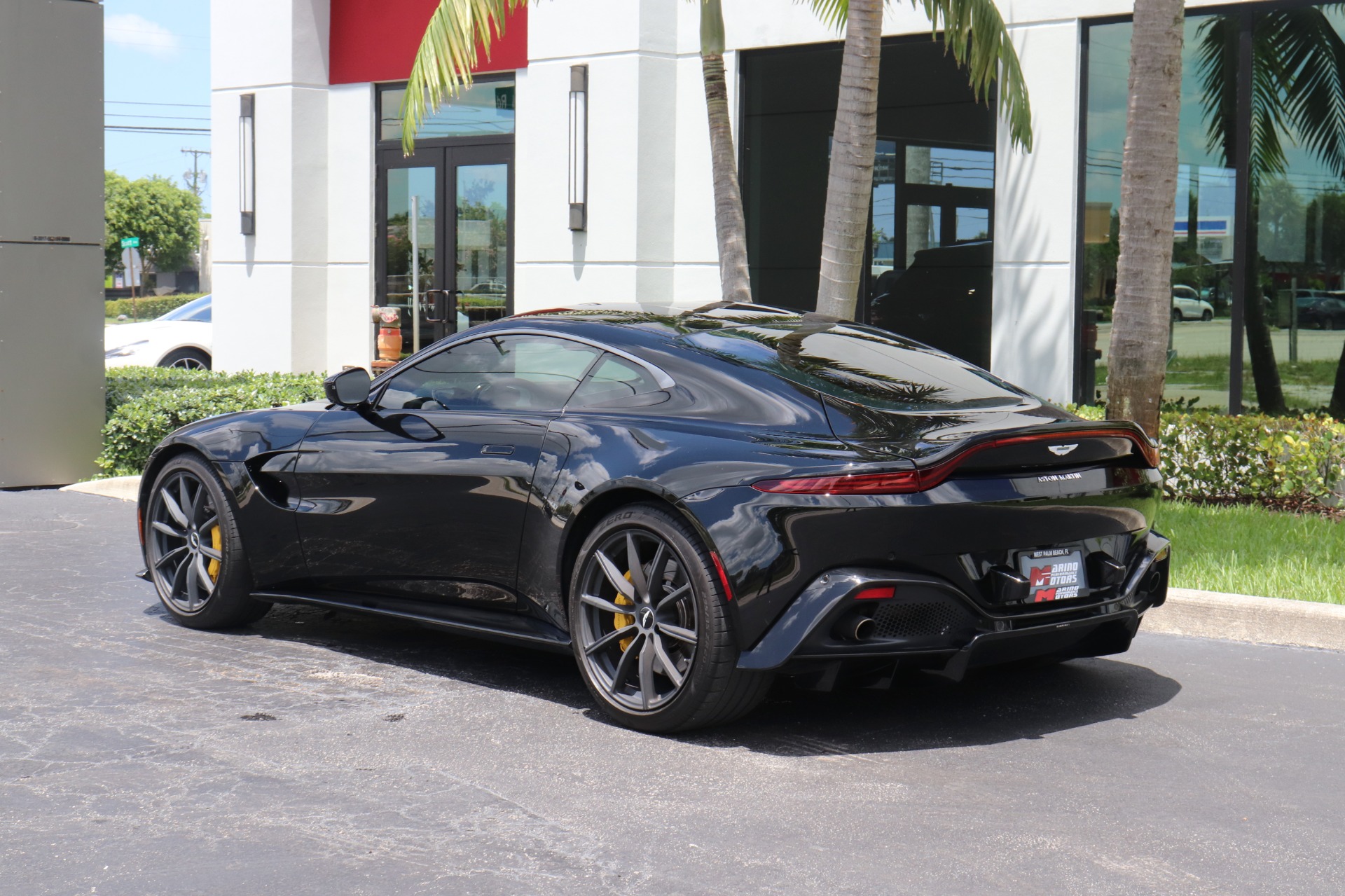Used-2019-Aston-Martin-Vantage
