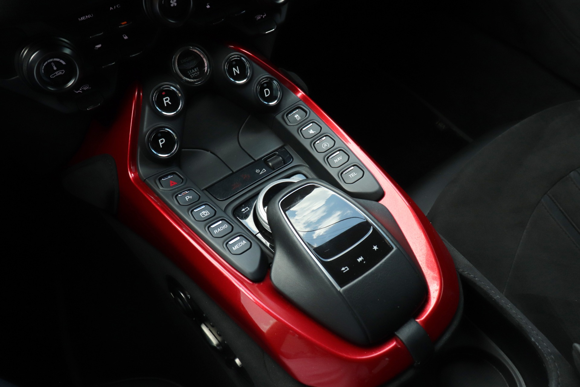 Used-2019-Aston-Martin-Vantage