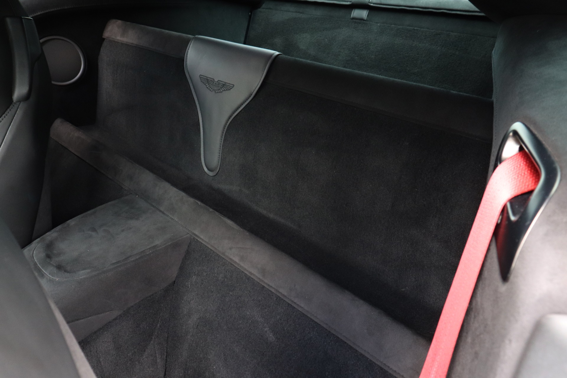 Used-2019-Aston-Martin-Vantage