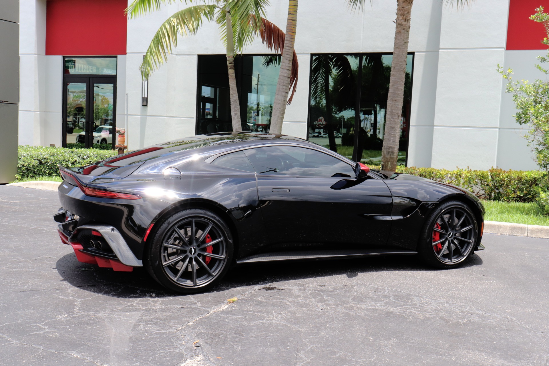 Used-2019-Aston-Martin-Vantage