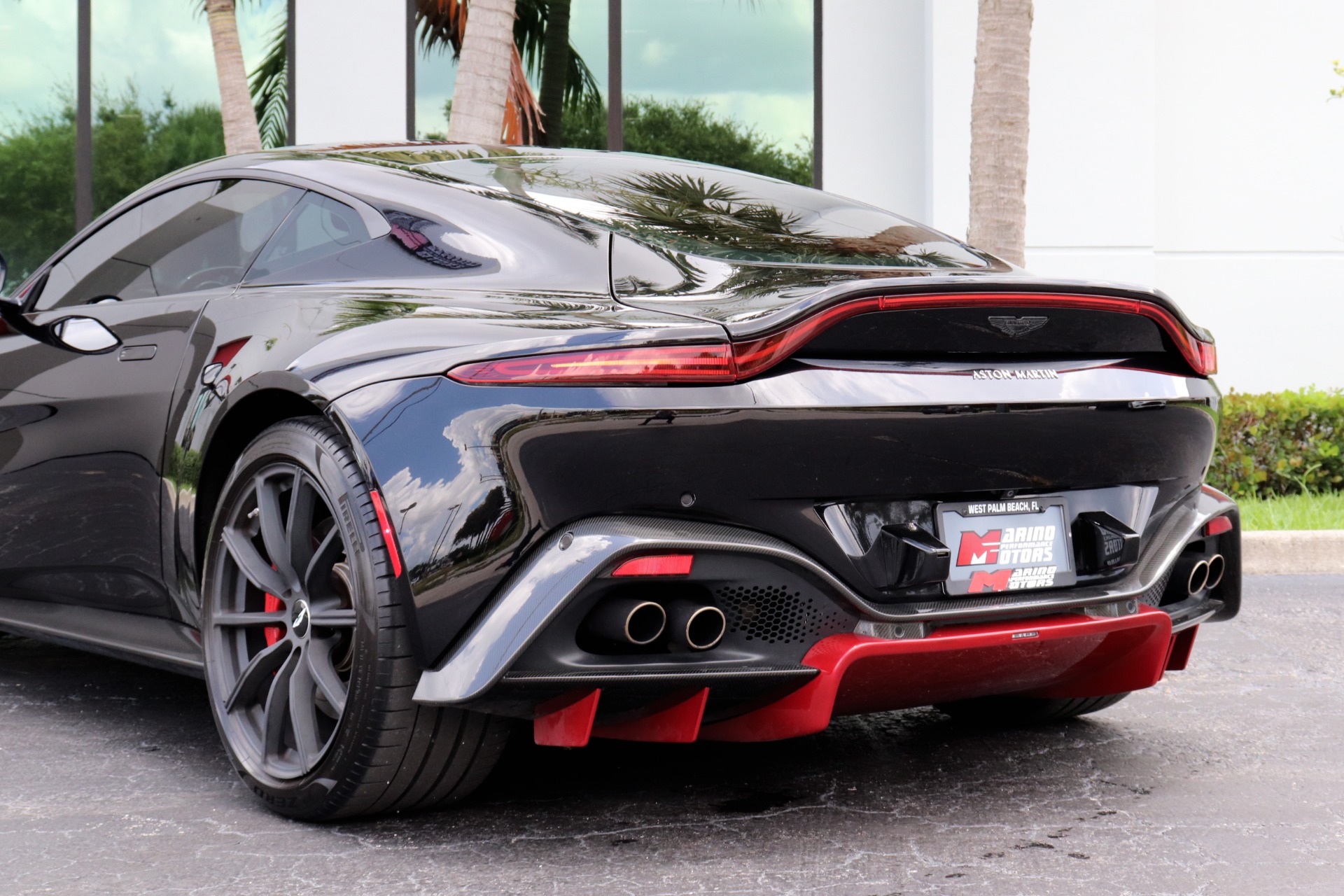 Used-2019-Aston-Martin-Vantage
