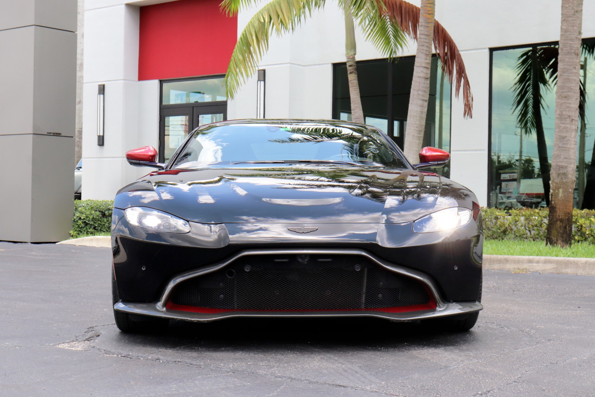 Used-2019-Aston-Martin-Vantage