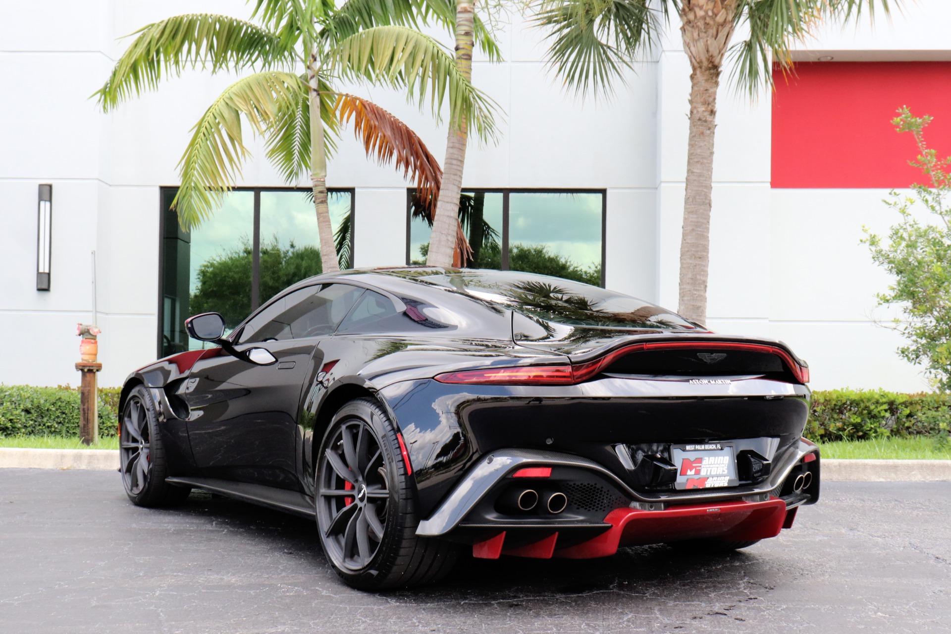 Used-2019-Aston-Martin-Vantage