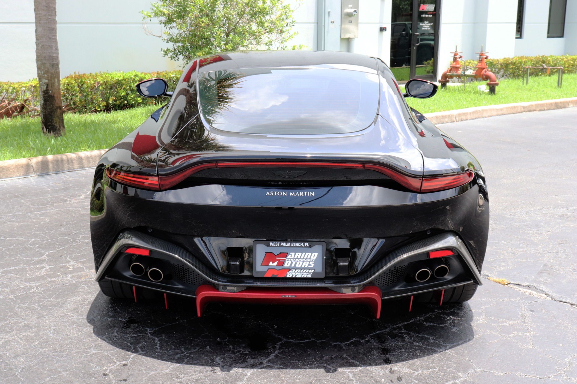 Used-2019-Aston-Martin-Vantage