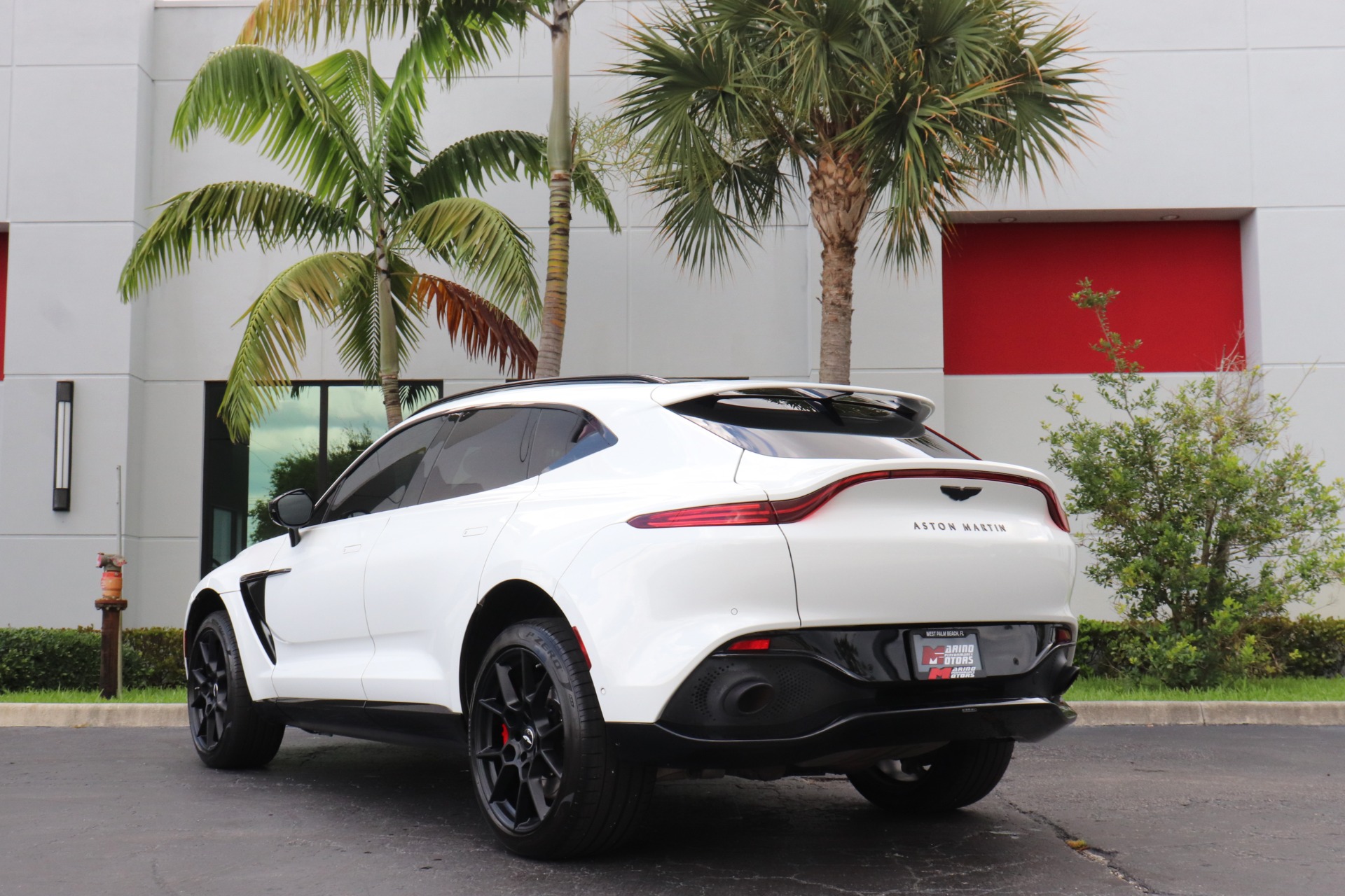 Used-2021-Aston-Martin-DBX