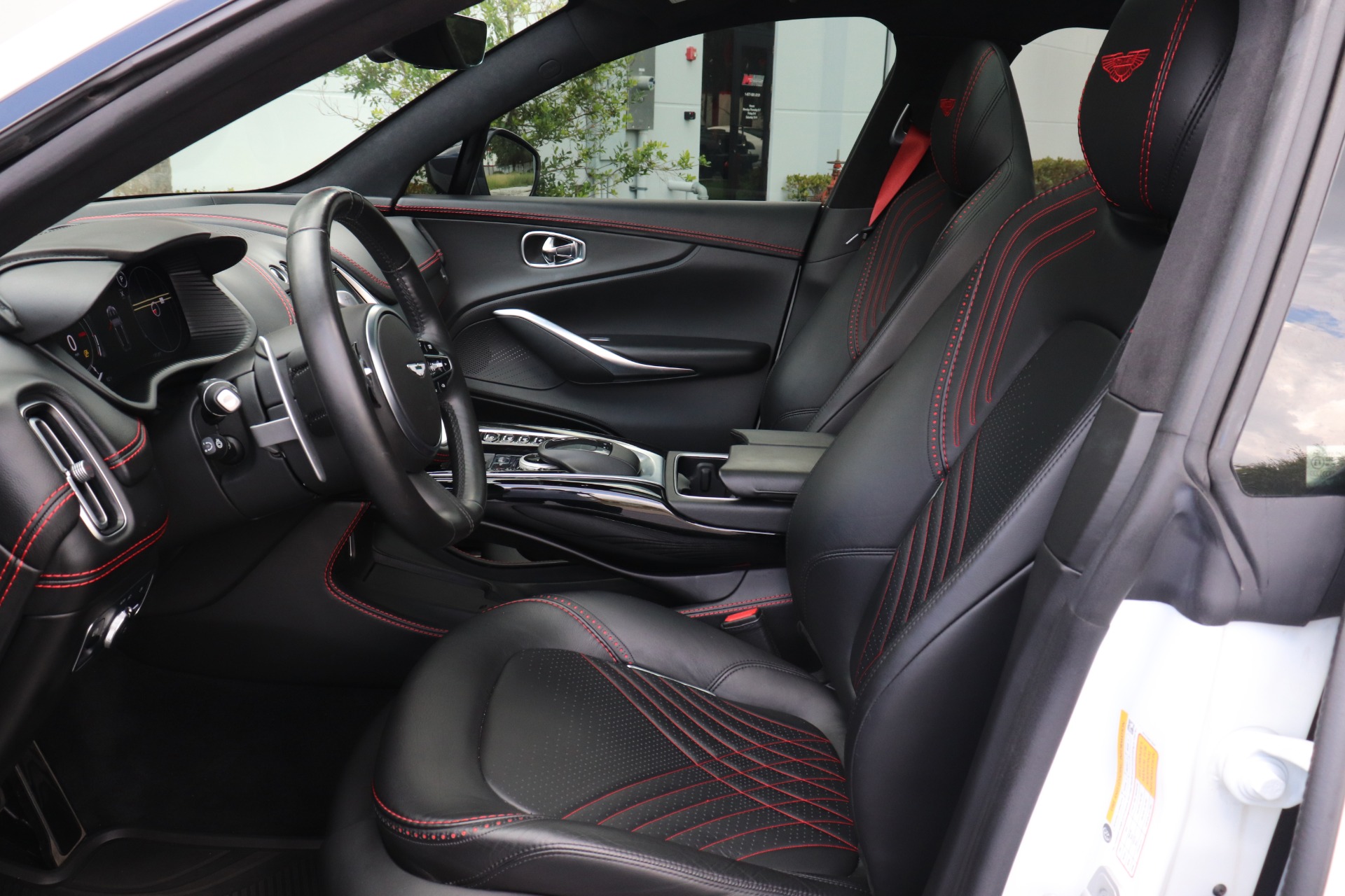 Used-2021-Aston-Martin-DBX