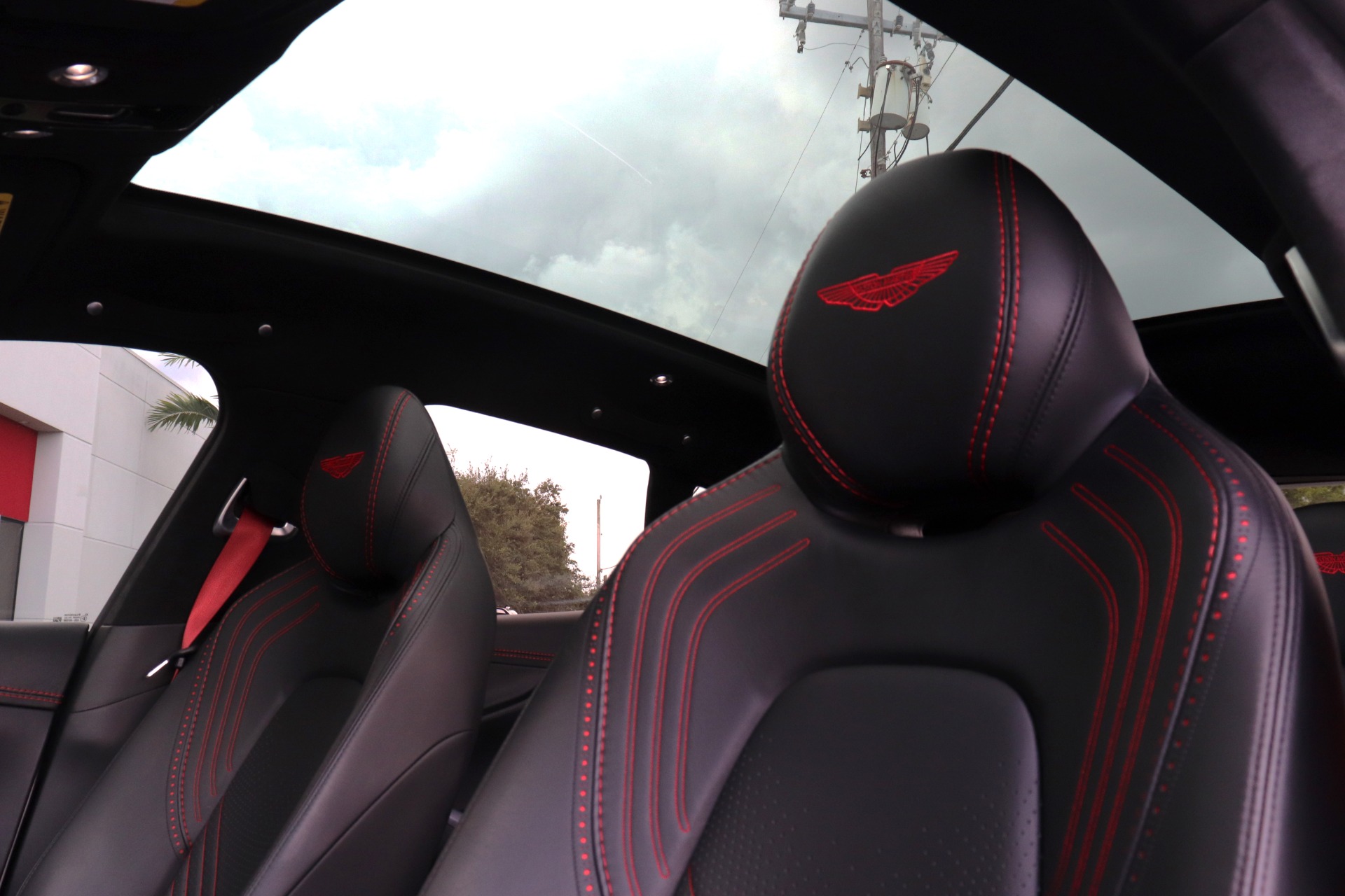Used-2021-Aston-Martin-DBX