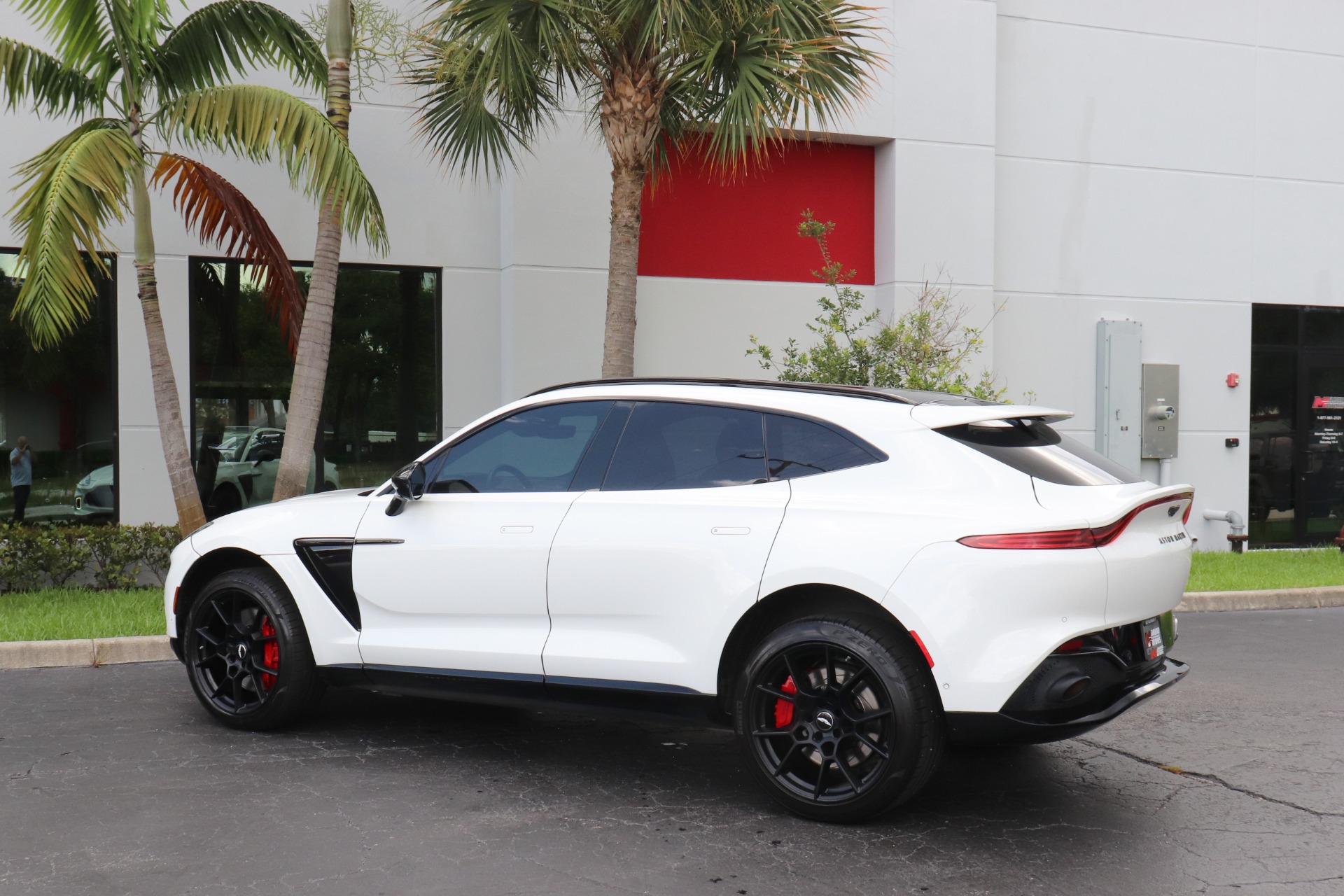 Used-2021-Aston-Martin-DBX