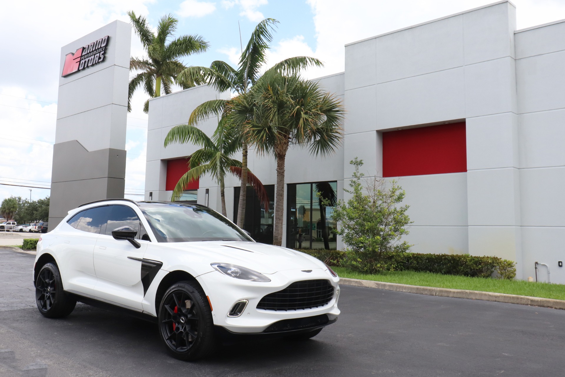 Used-2021-Aston-Martin-DBX