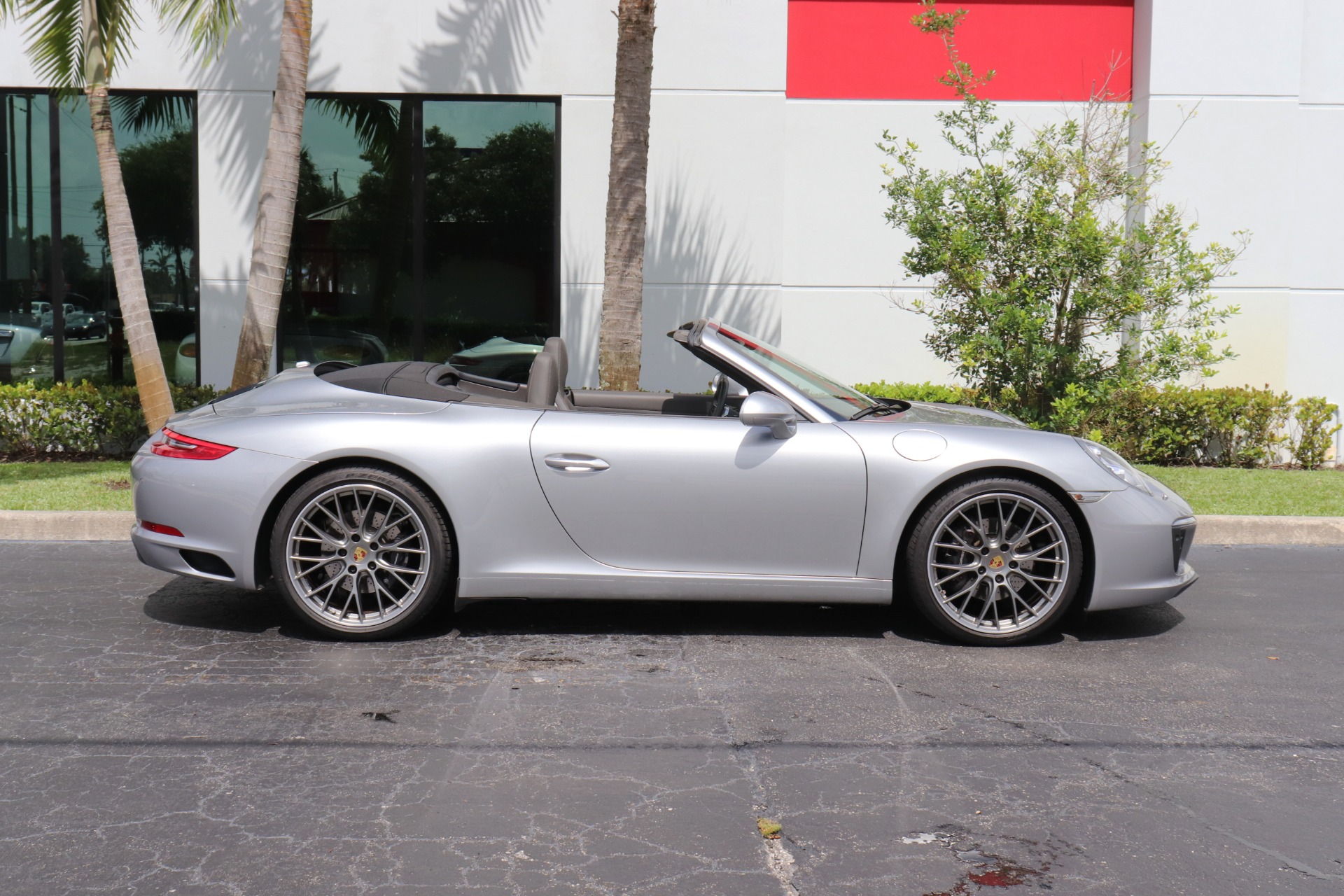 Used-2017-Porsche-911-Carrera