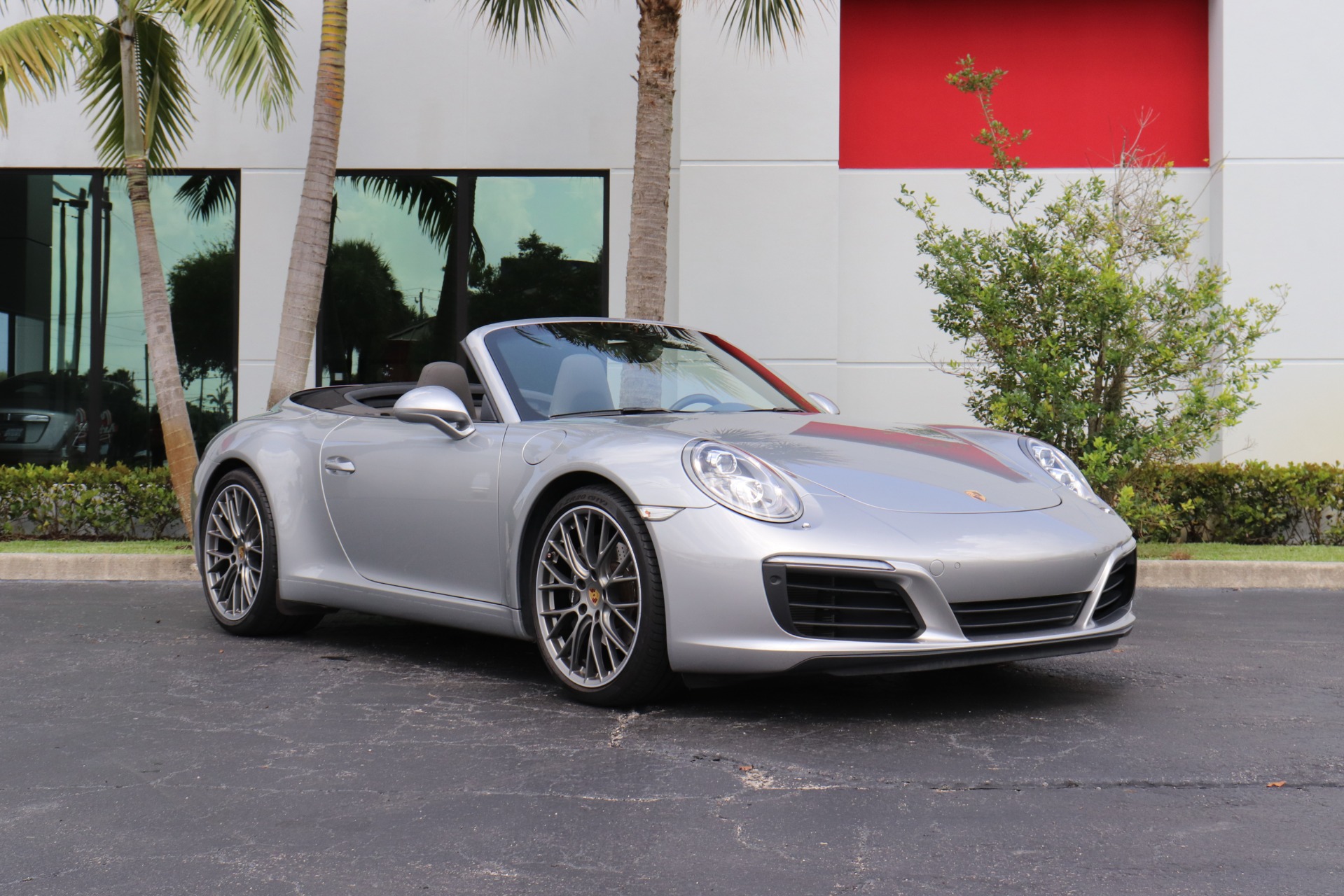 Used-2017-Porsche-911-Carrera
