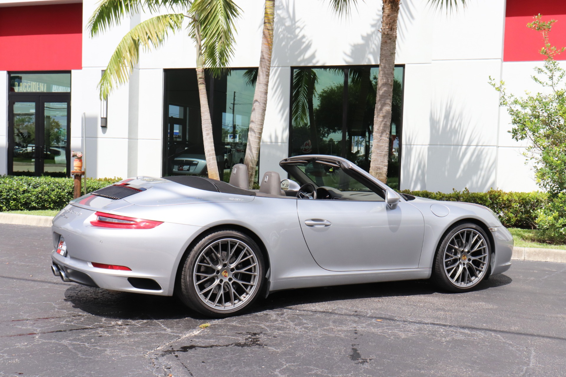 Used-2017-Porsche-911-Carrera