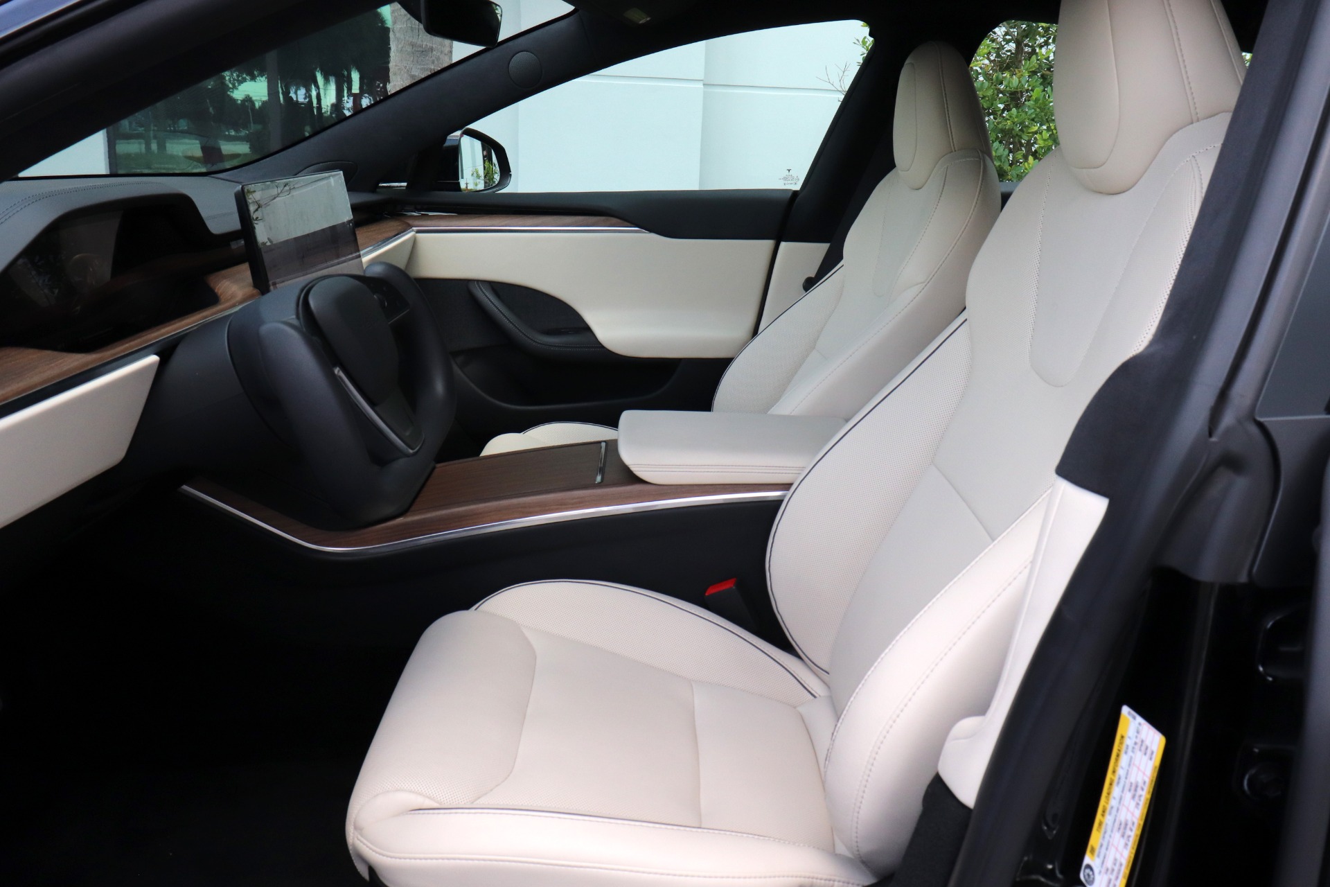 Tesla updates Model S interior with new back seats