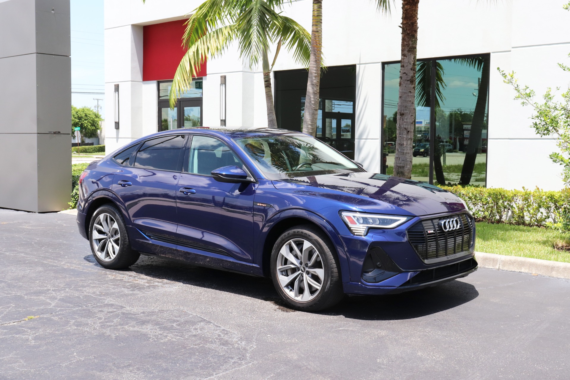 Used-2021-Audi-e-tron-Sportback-quattro-Premium