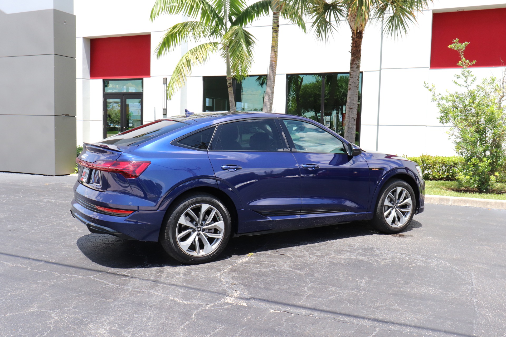 Used-2021-Audi-e-tron-Sportback-quattro-Premium
